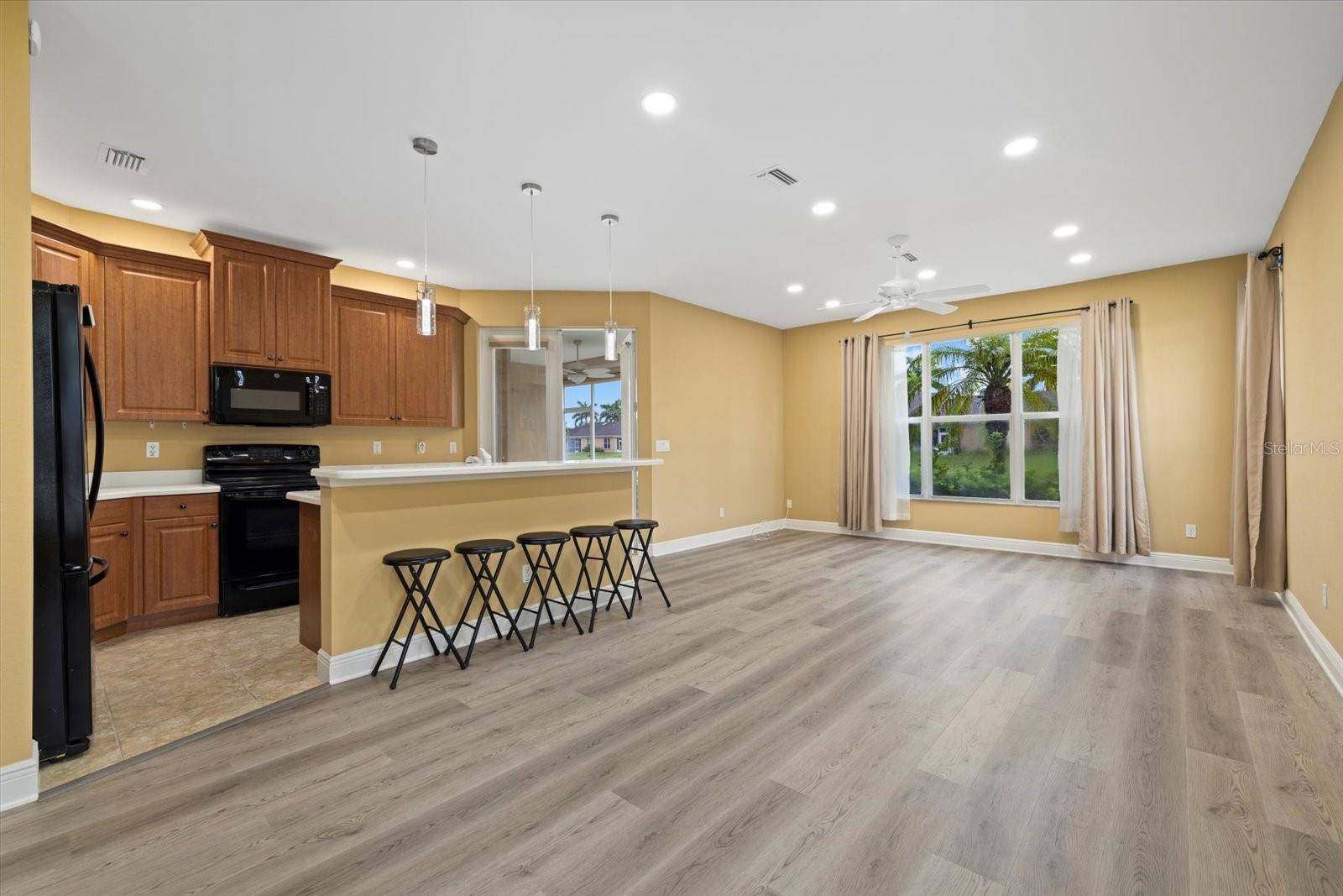 4331 TURNBERRY CIR, North Port, FL 34288