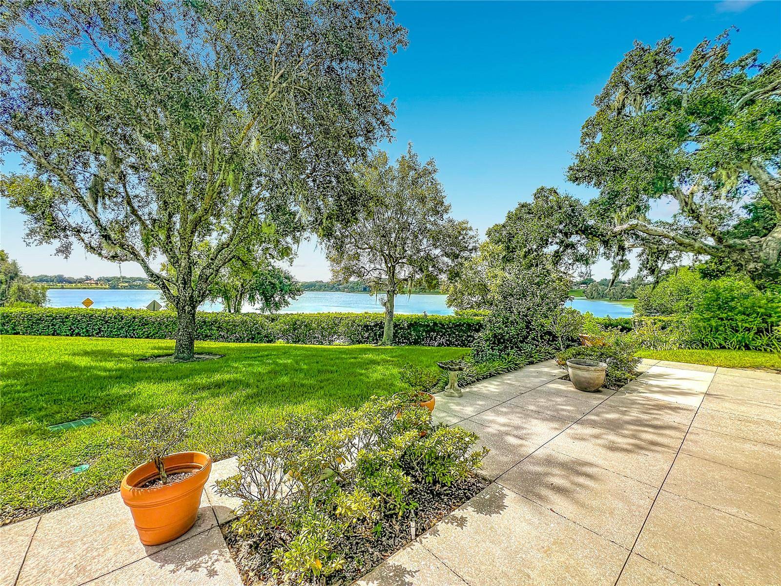 1800 COUNTRY CLUB DR, Eustis, FL 32726