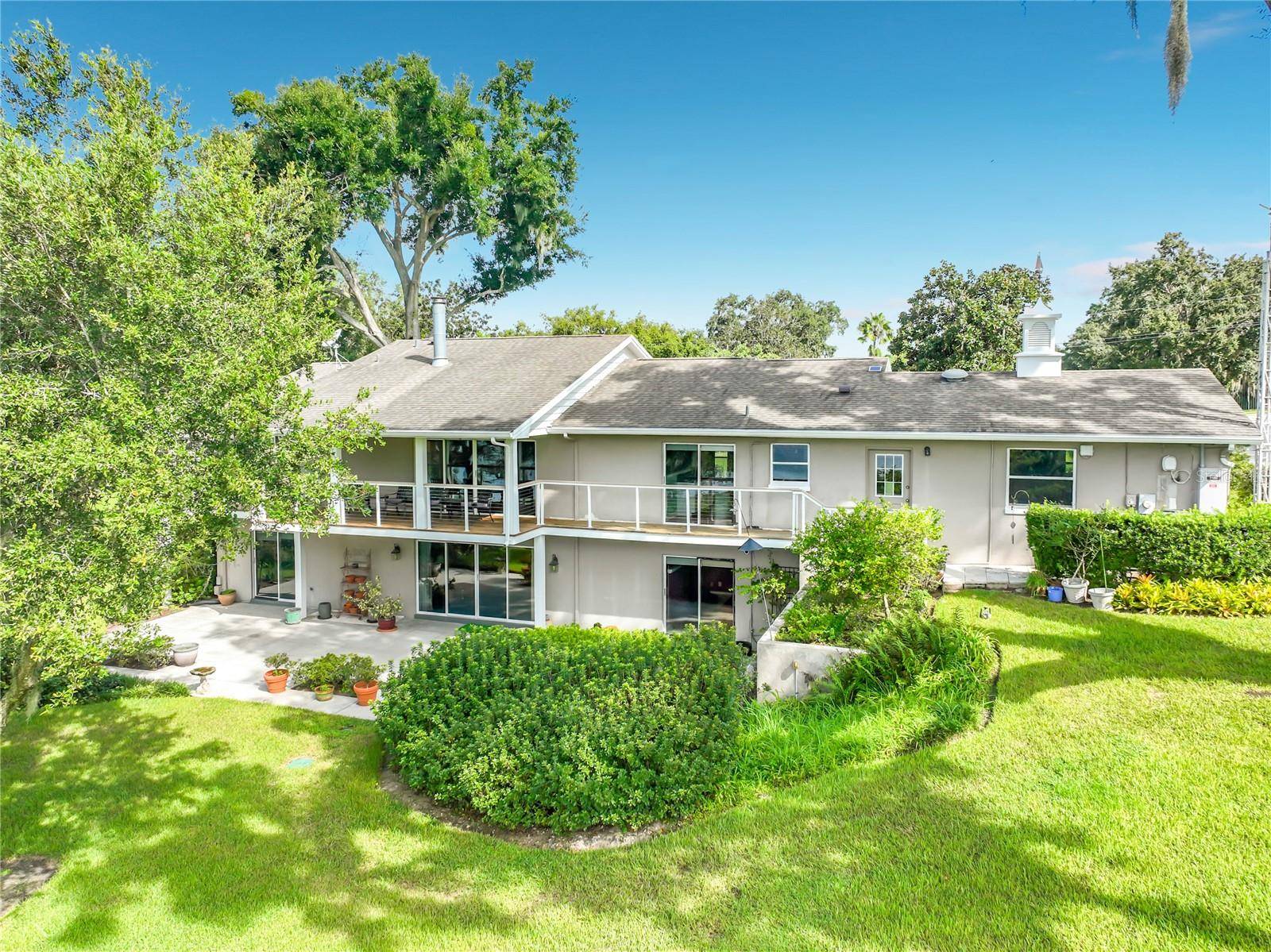 1800 COUNTRY CLUB DR, Eustis, FL 32726