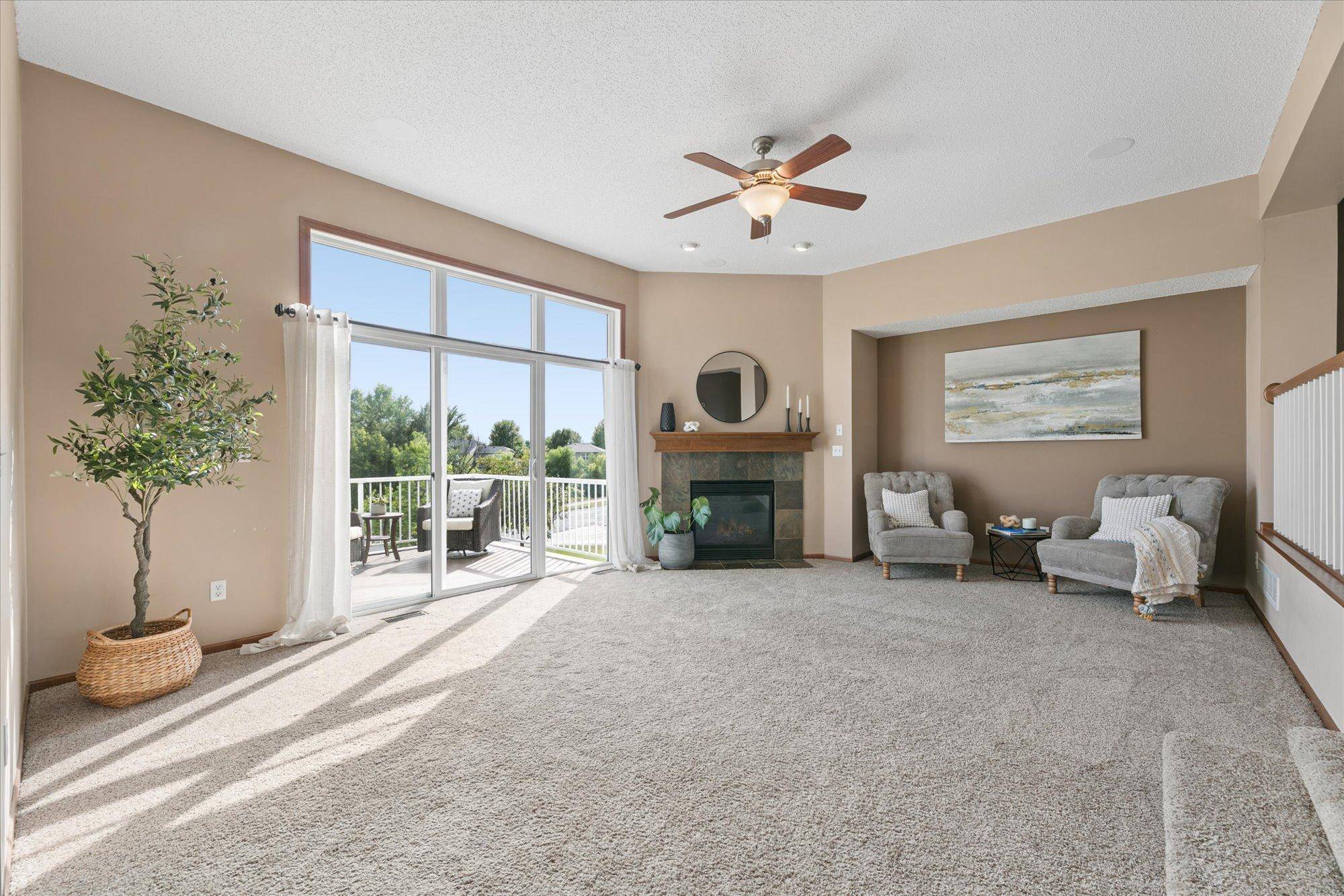 5013 Ross LN, Rockford, MN 55373