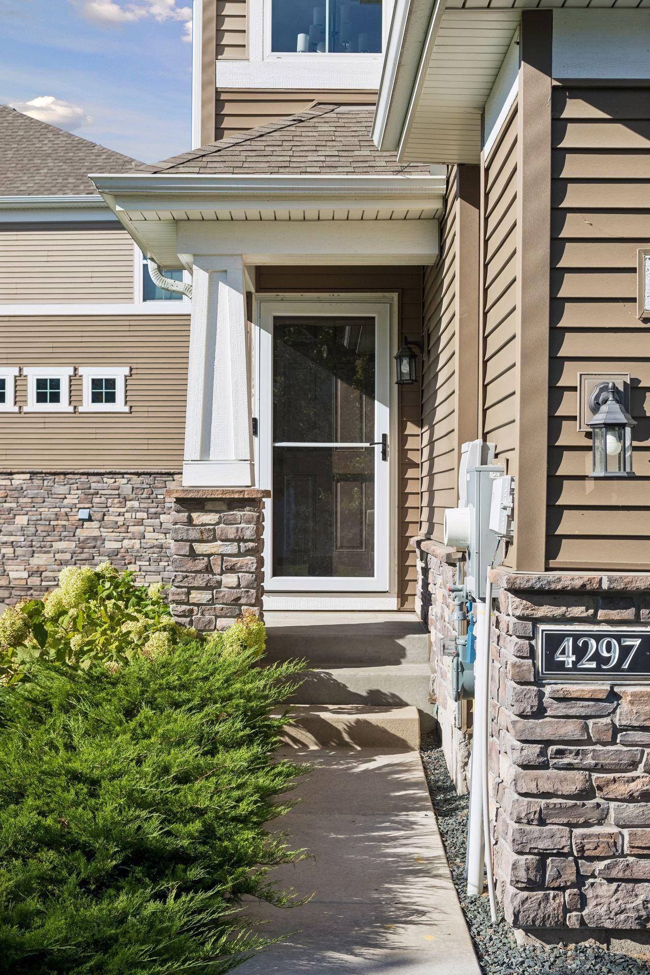 4297 Corn Silk LN, Woodbury, MN 55129