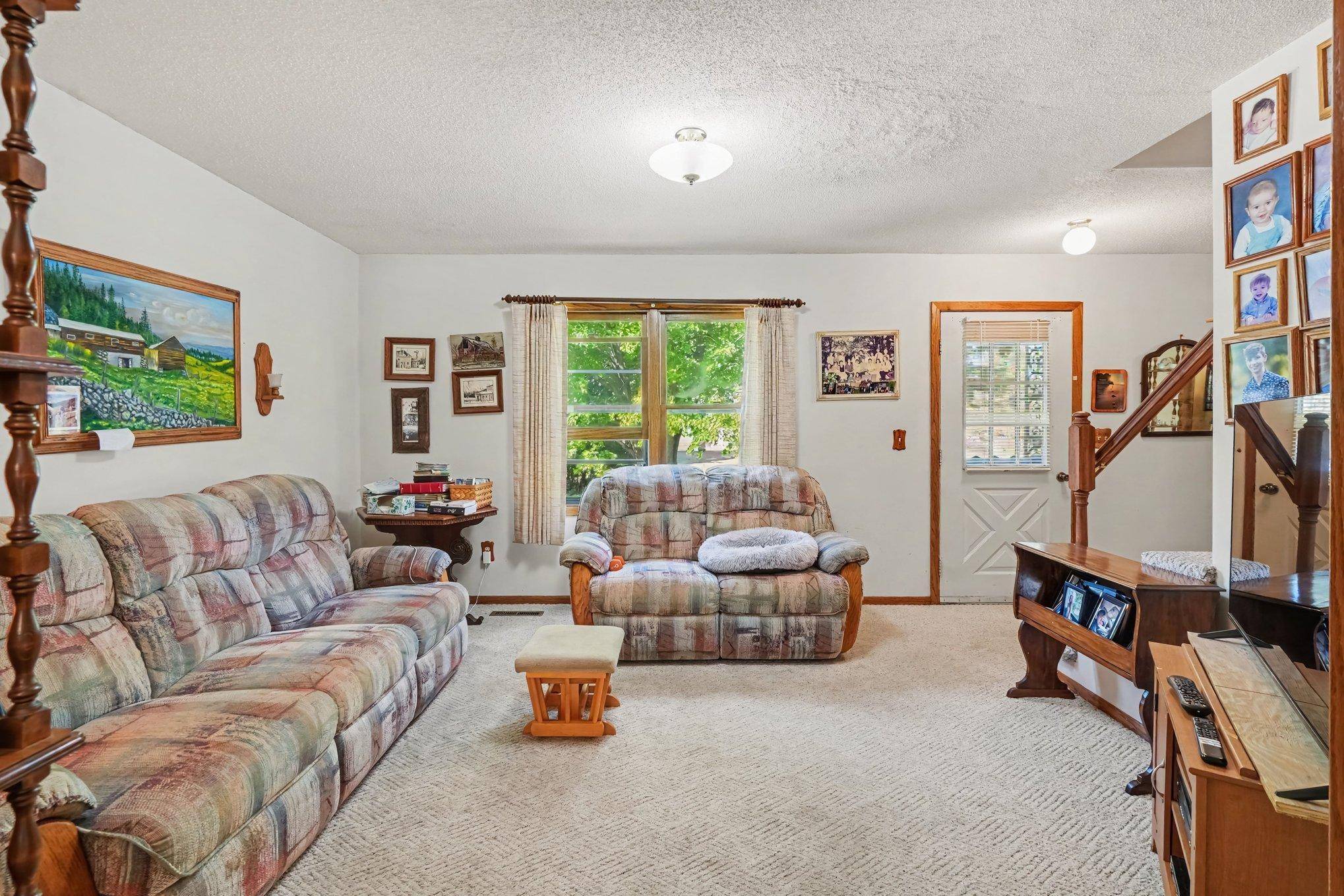 12612 Scharber ST, Rogers, MN 55374