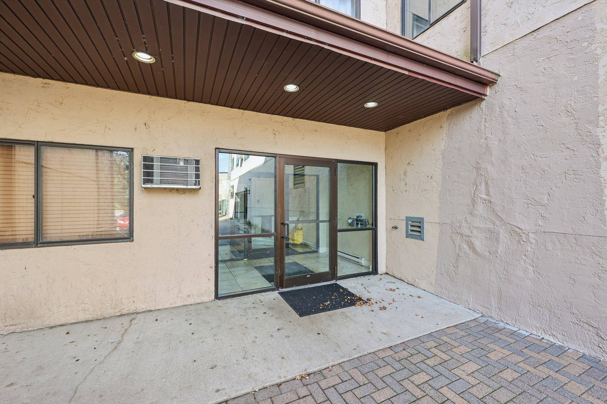 221 Grand Ave #115, South Saint Paul, MN 55075