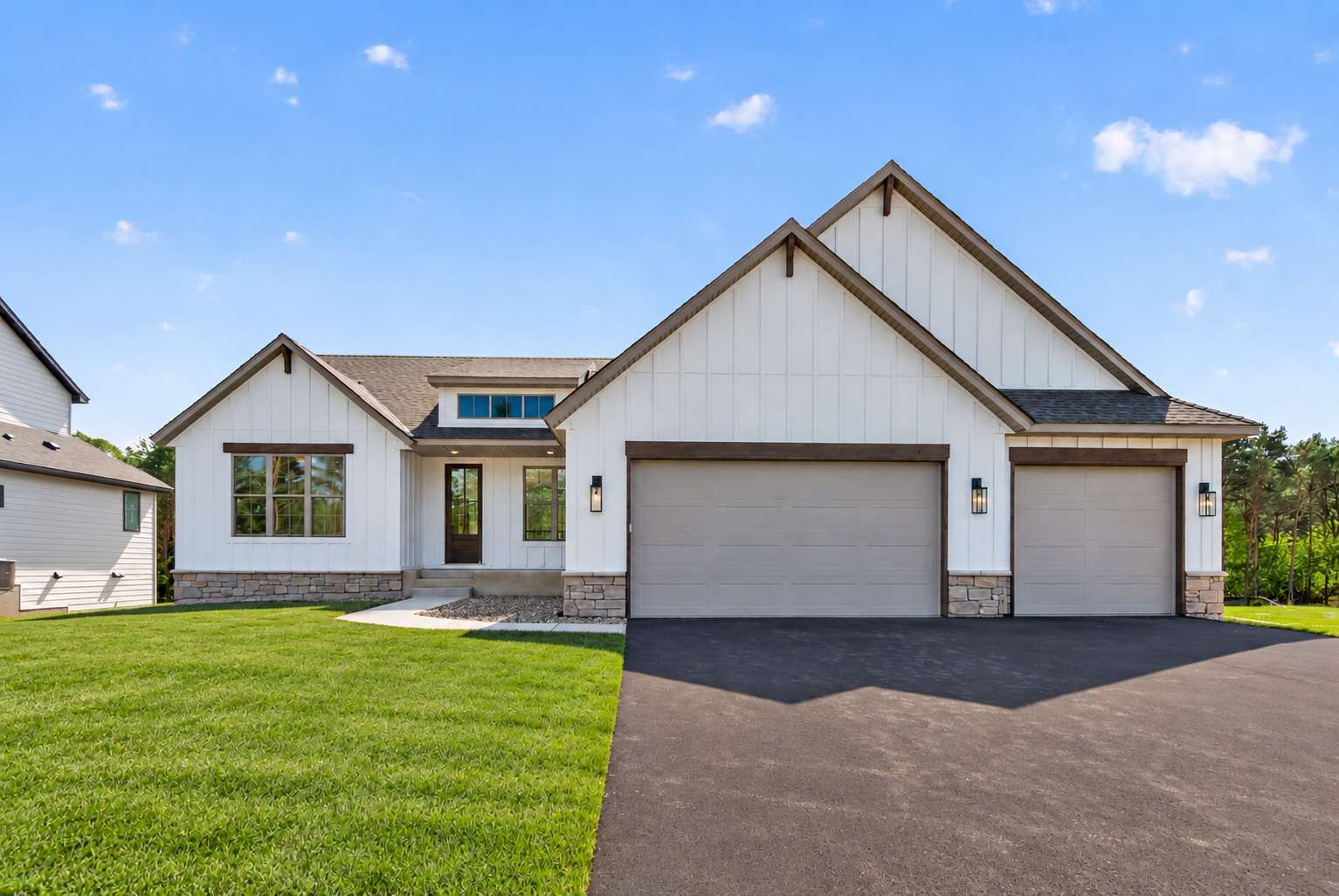 822 155th LN NW, Andover, MN 55304