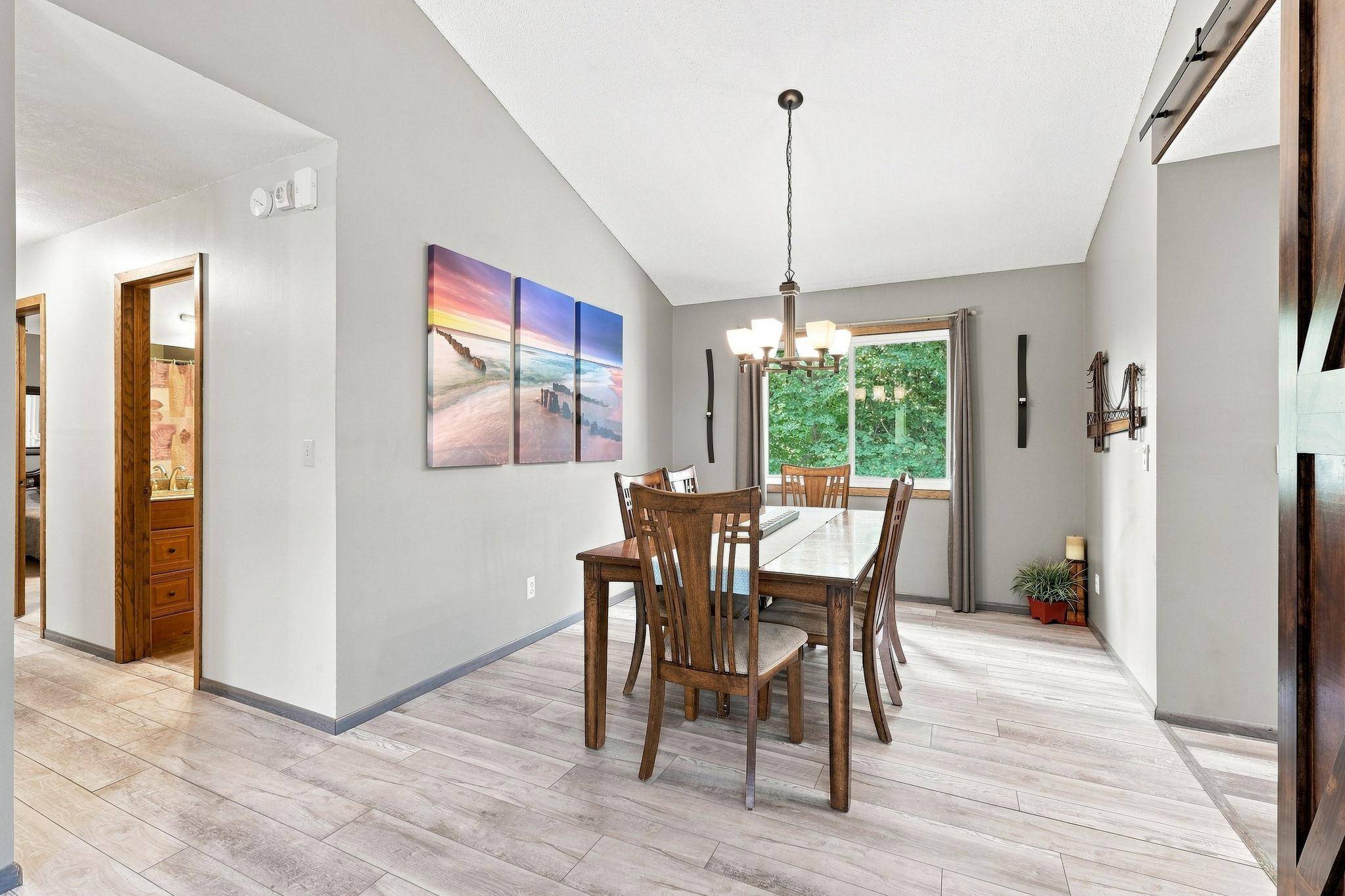 6649 Buckingham RD, Woodbury, MN 55125