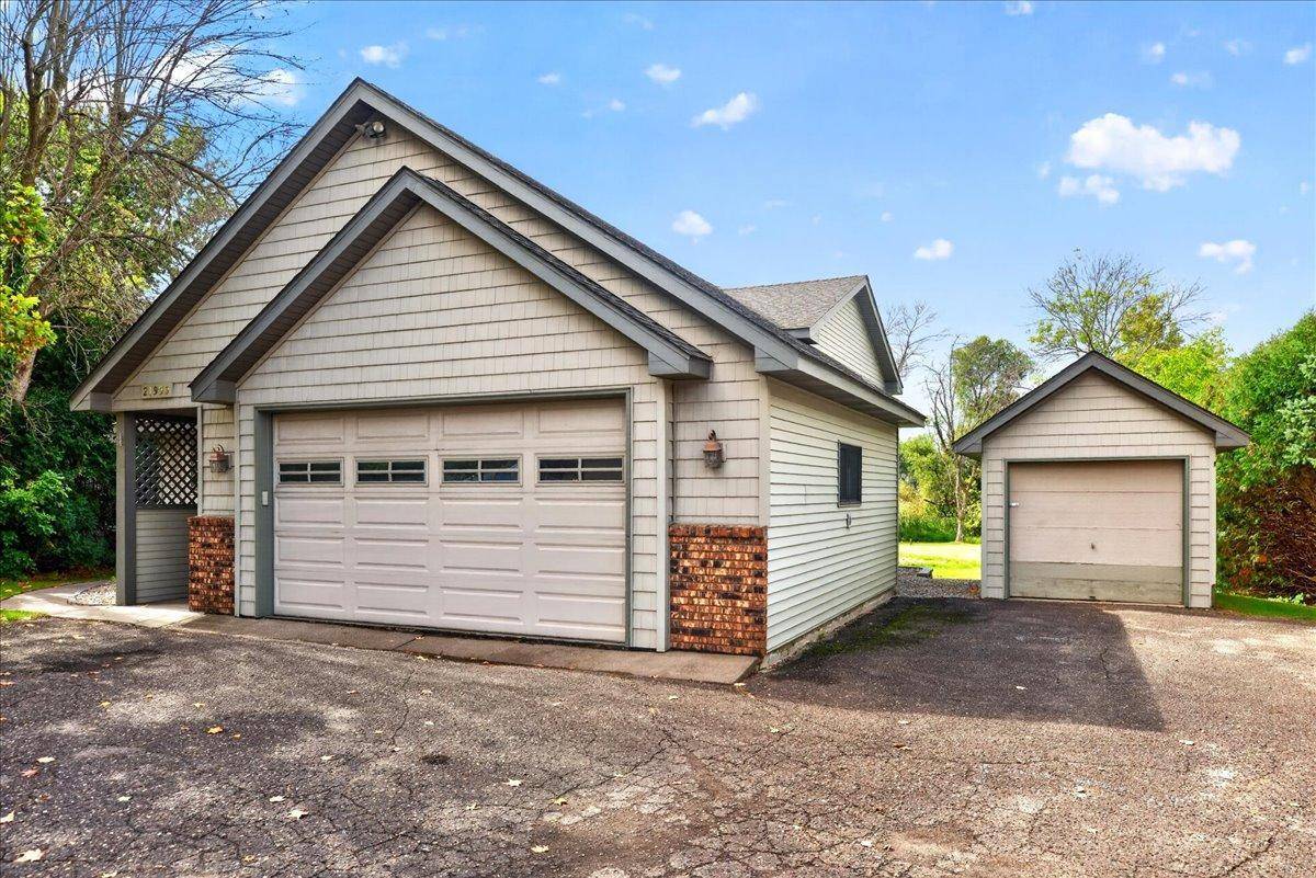 21990 Finley CT N, Forest Lake, MN 55025