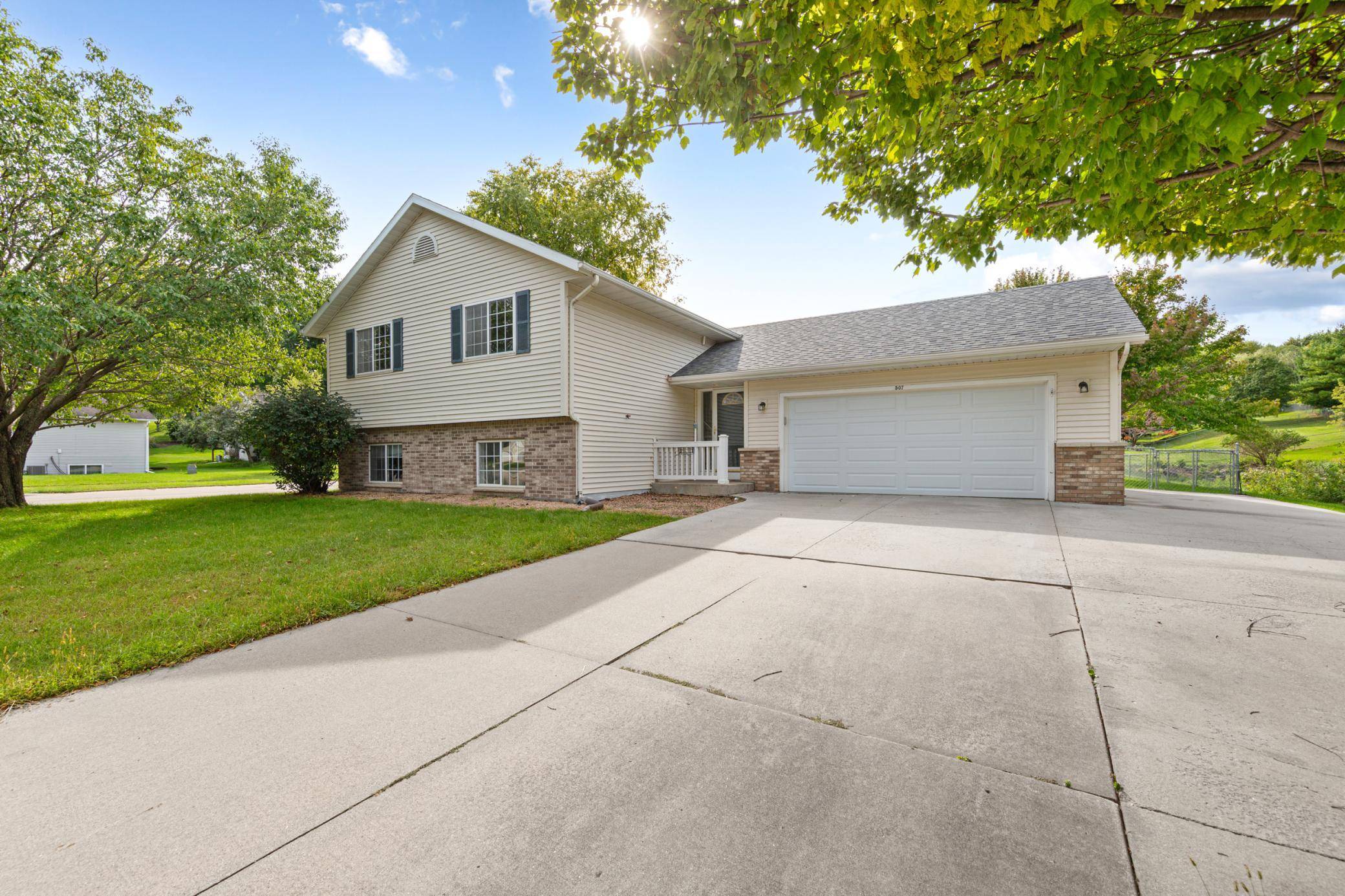 507 43rd AVE NW, Rochester, MN 55901