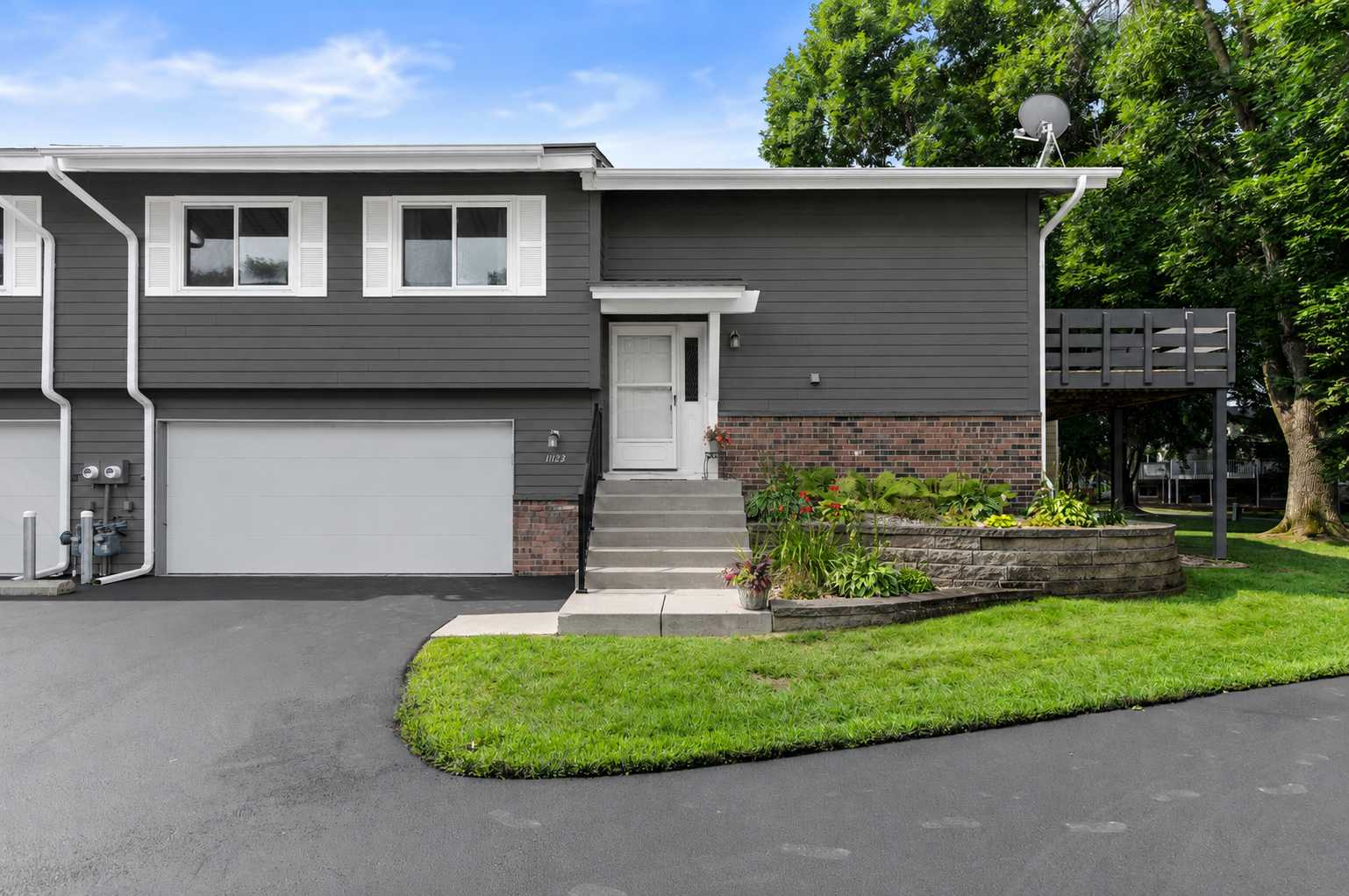 11123 Xavier CIR, Bloomington, MN 55437