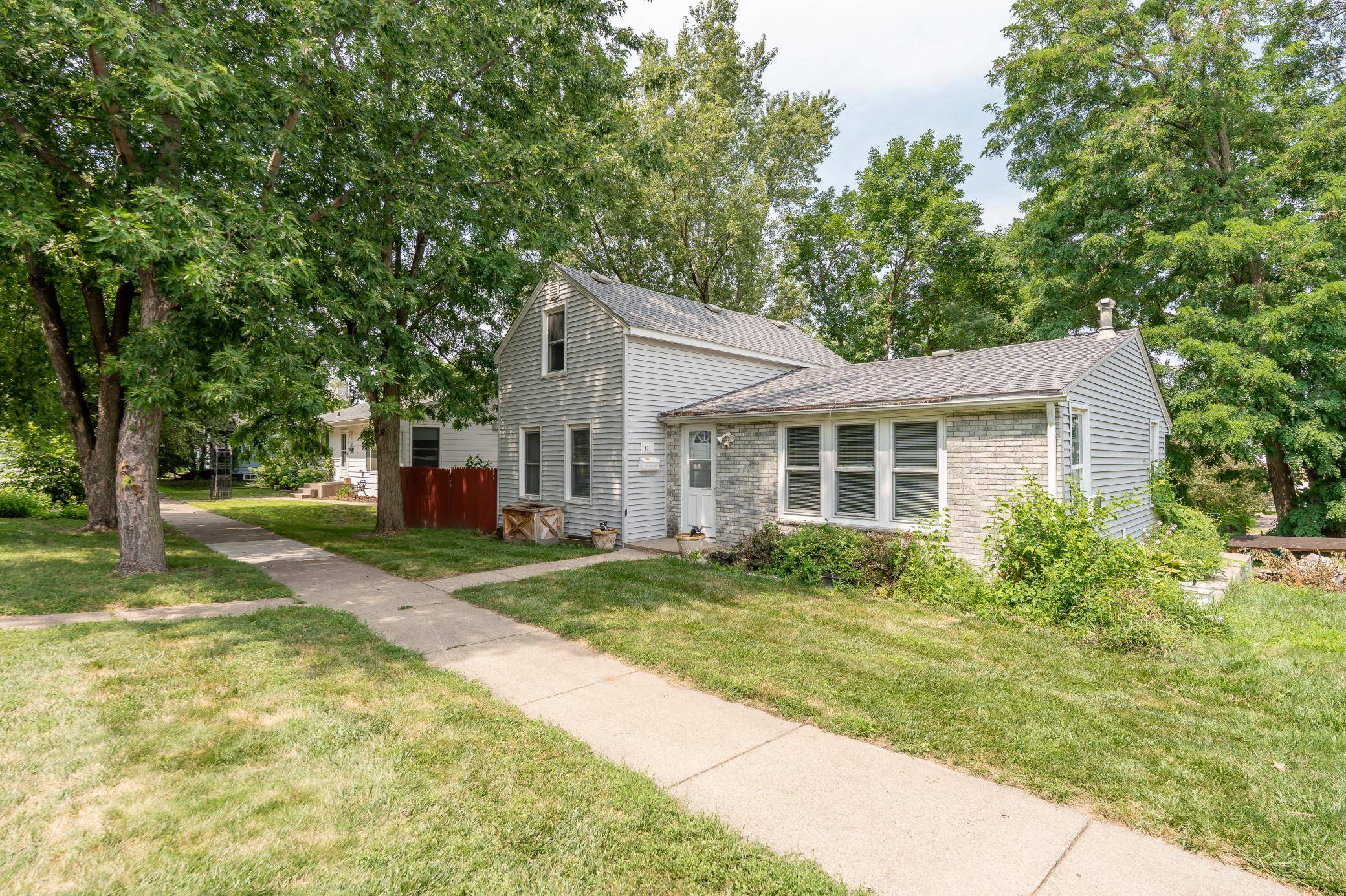 411 3rd AVE W, Shakopee, MN 55379