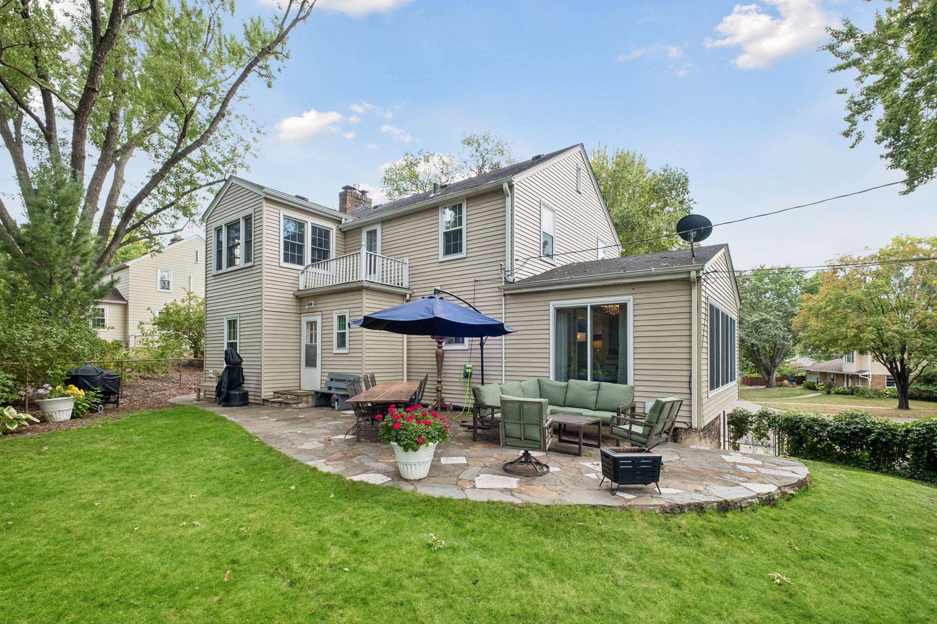 1995 Norfolk AVE, Saint Paul, MN 55116
