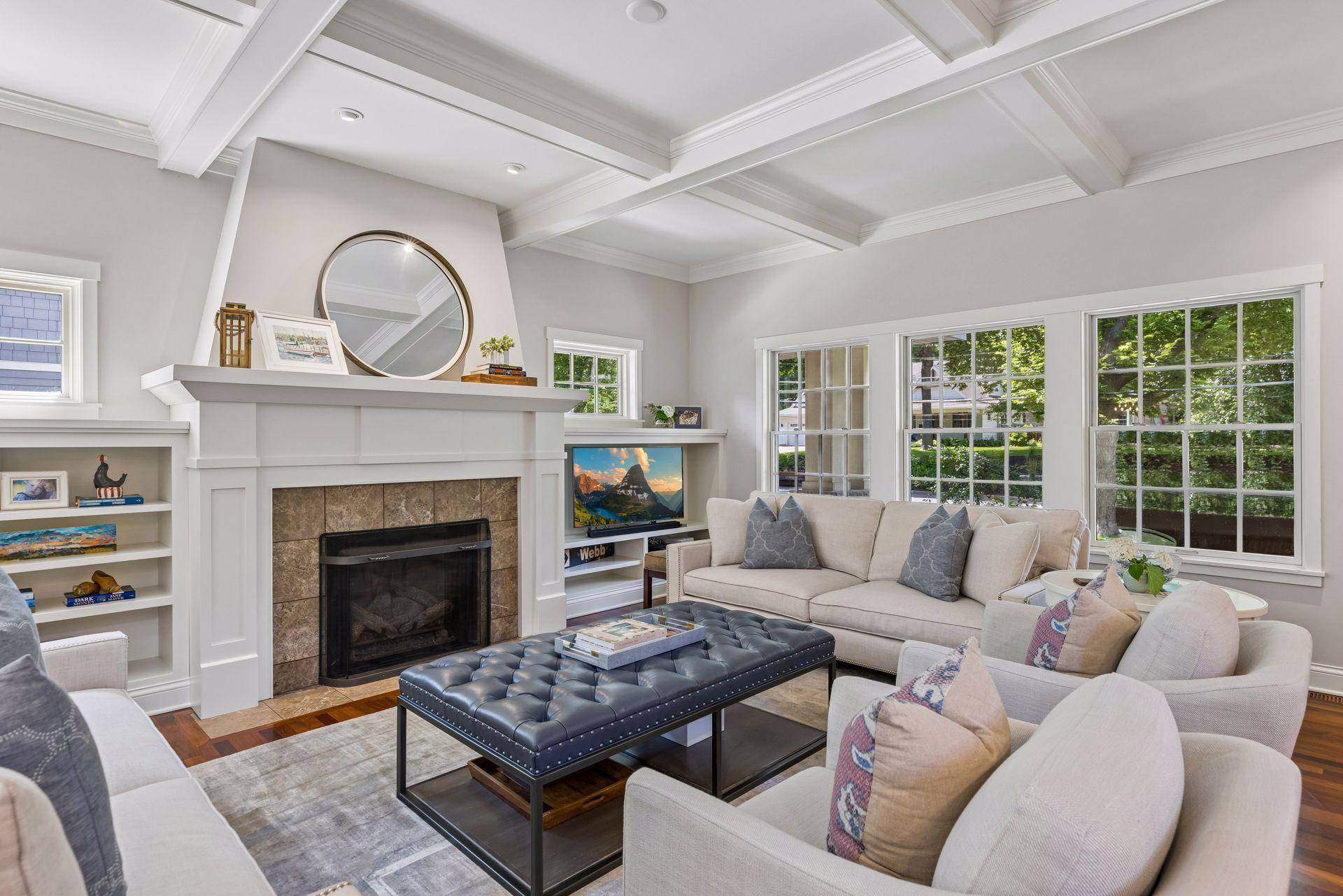 238 Broadway AVE N, Wayzata, MN 55391