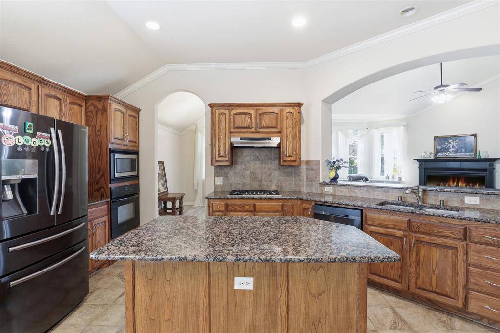 410 Charlie Way, Weatherford, TX 76087