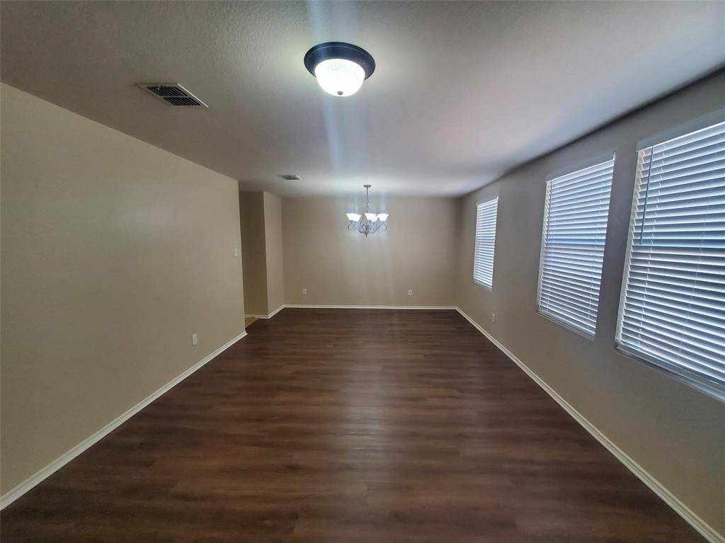 2512 Comstock Lane, Mesquite, TX 75181