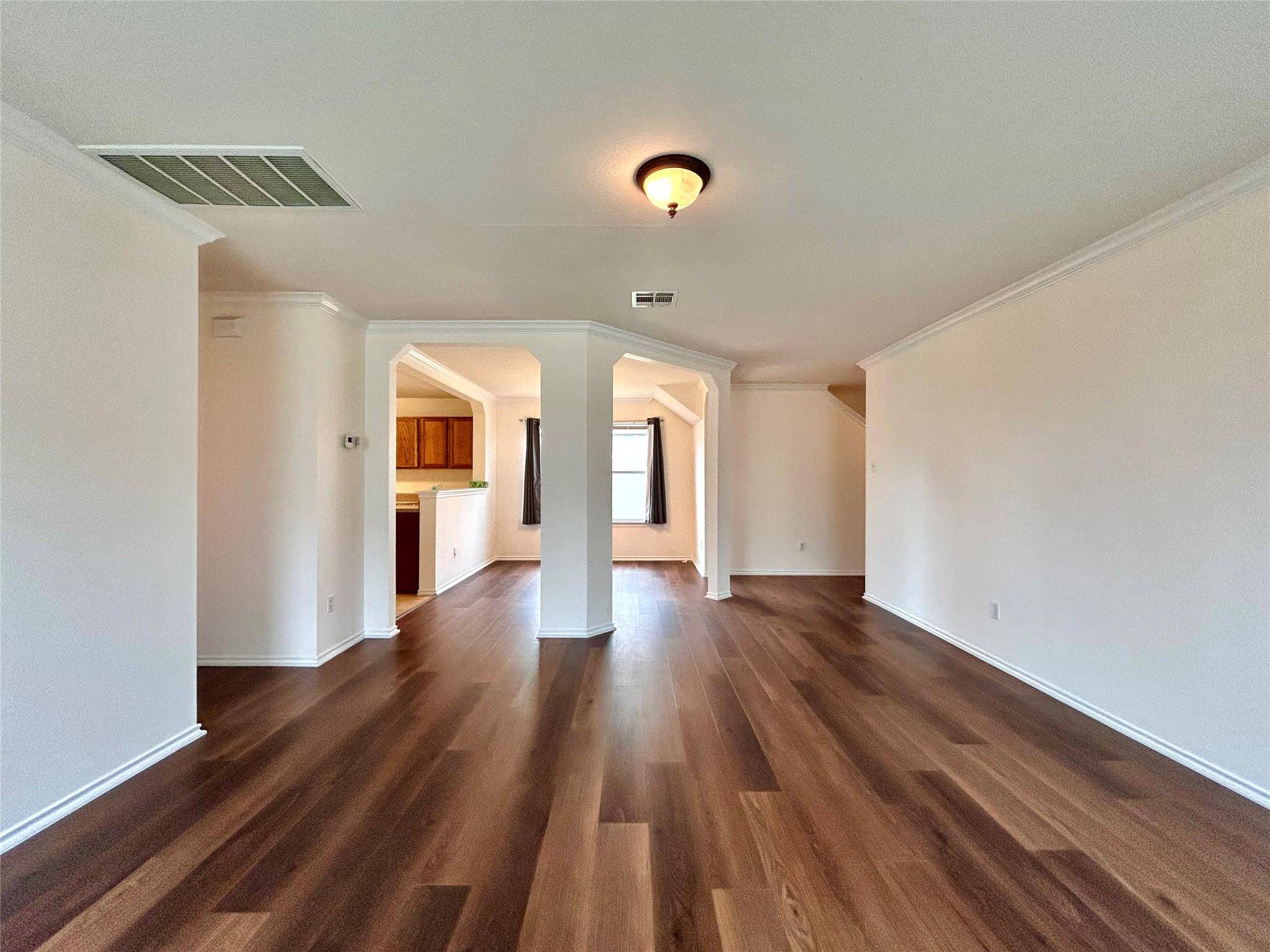 102 Adame LN, Hutto, TX 78634