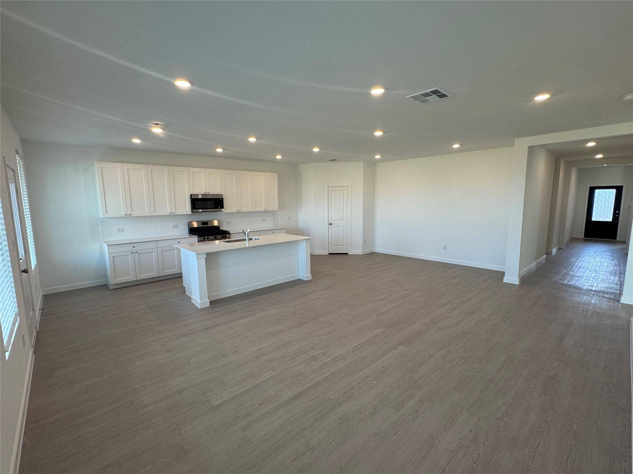105 El Mirage RD, San Marcos, TX 78666