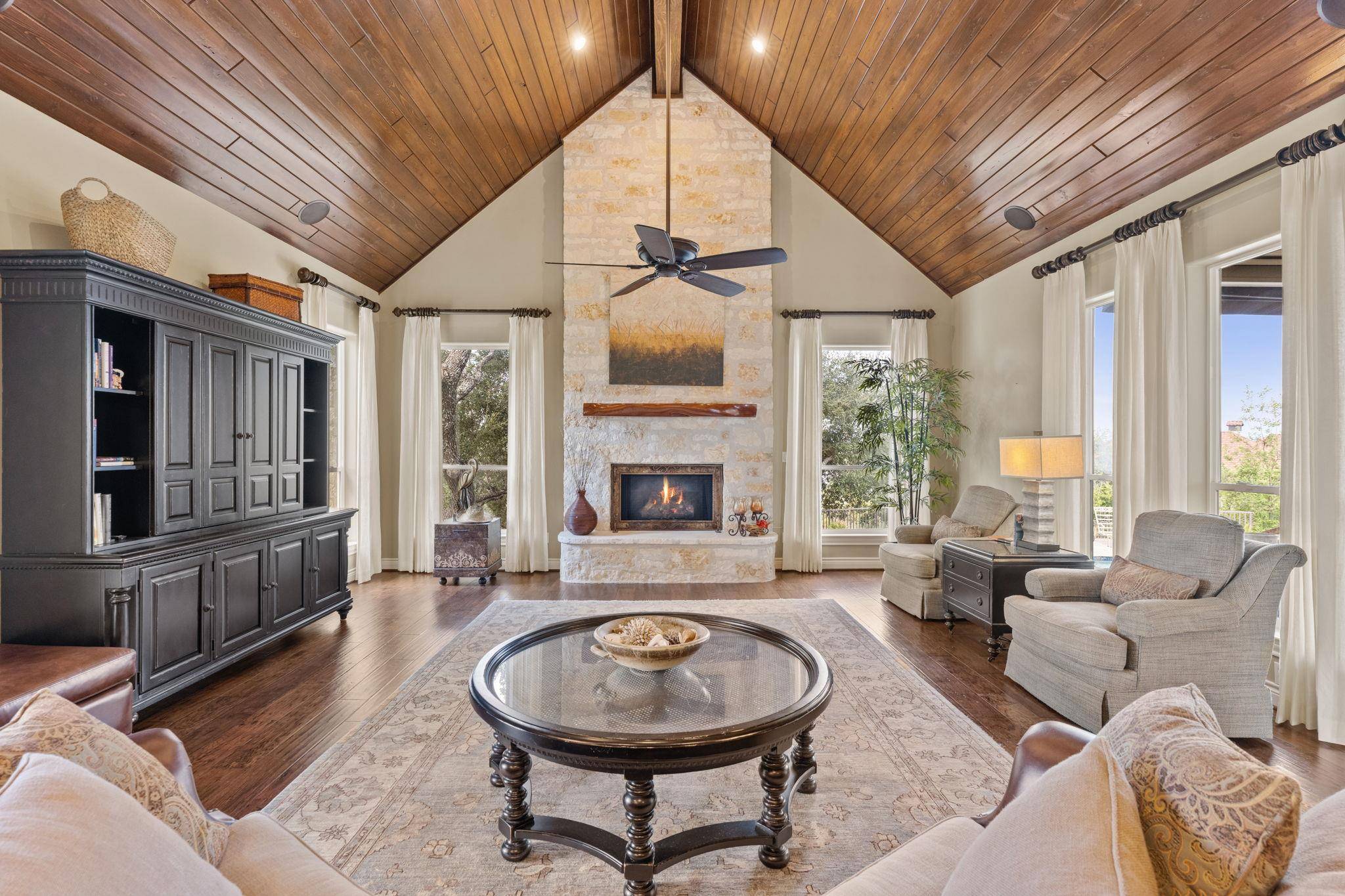 101 Diamond HL, Horseshoe Bay, TX 78657