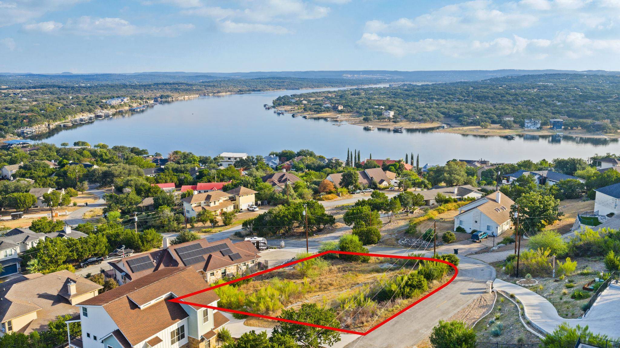 408 Rogart DR, Spicewood, TX 78669