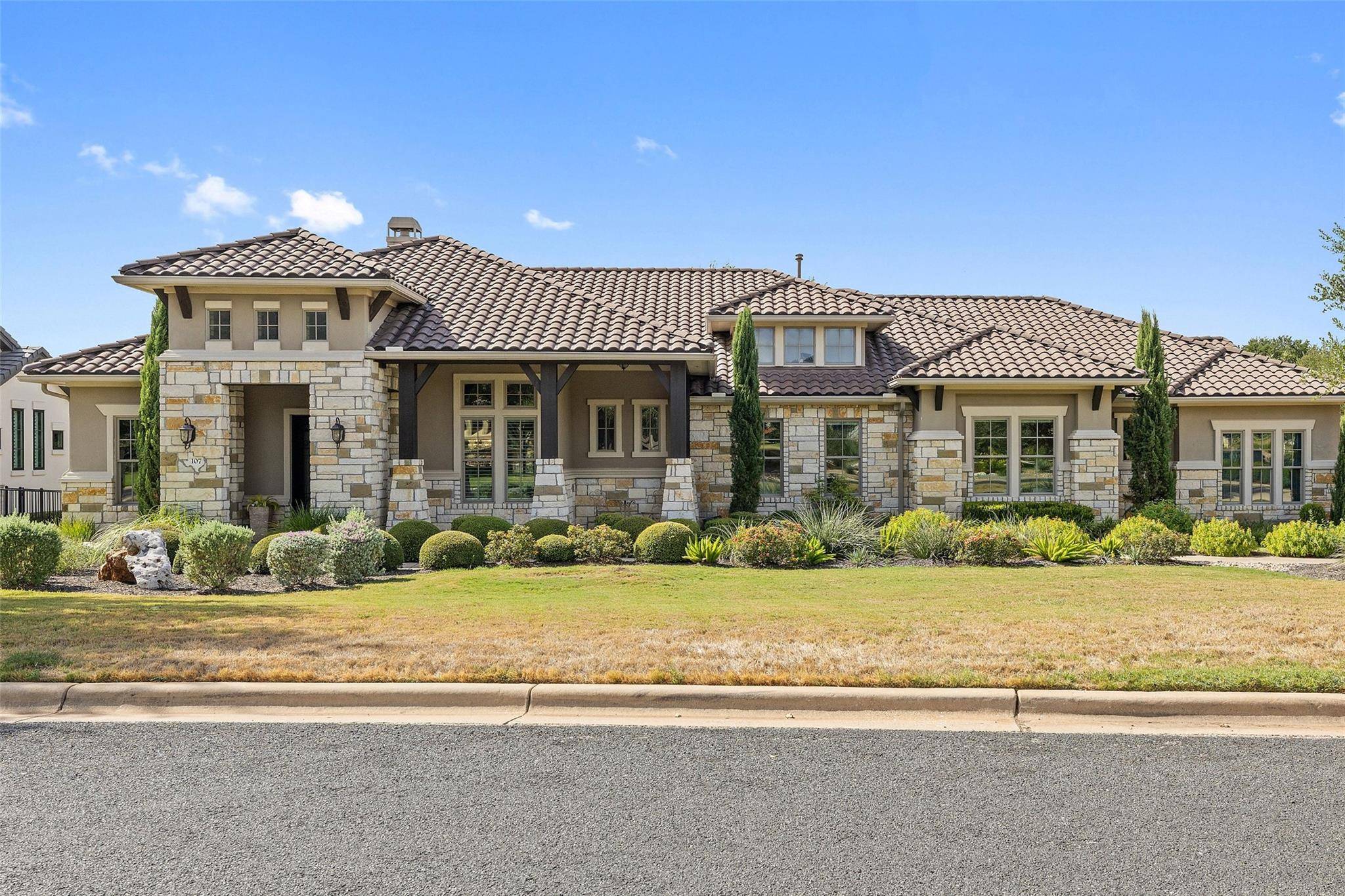 107 Birdstone LN, Georgetown, TX 78628
