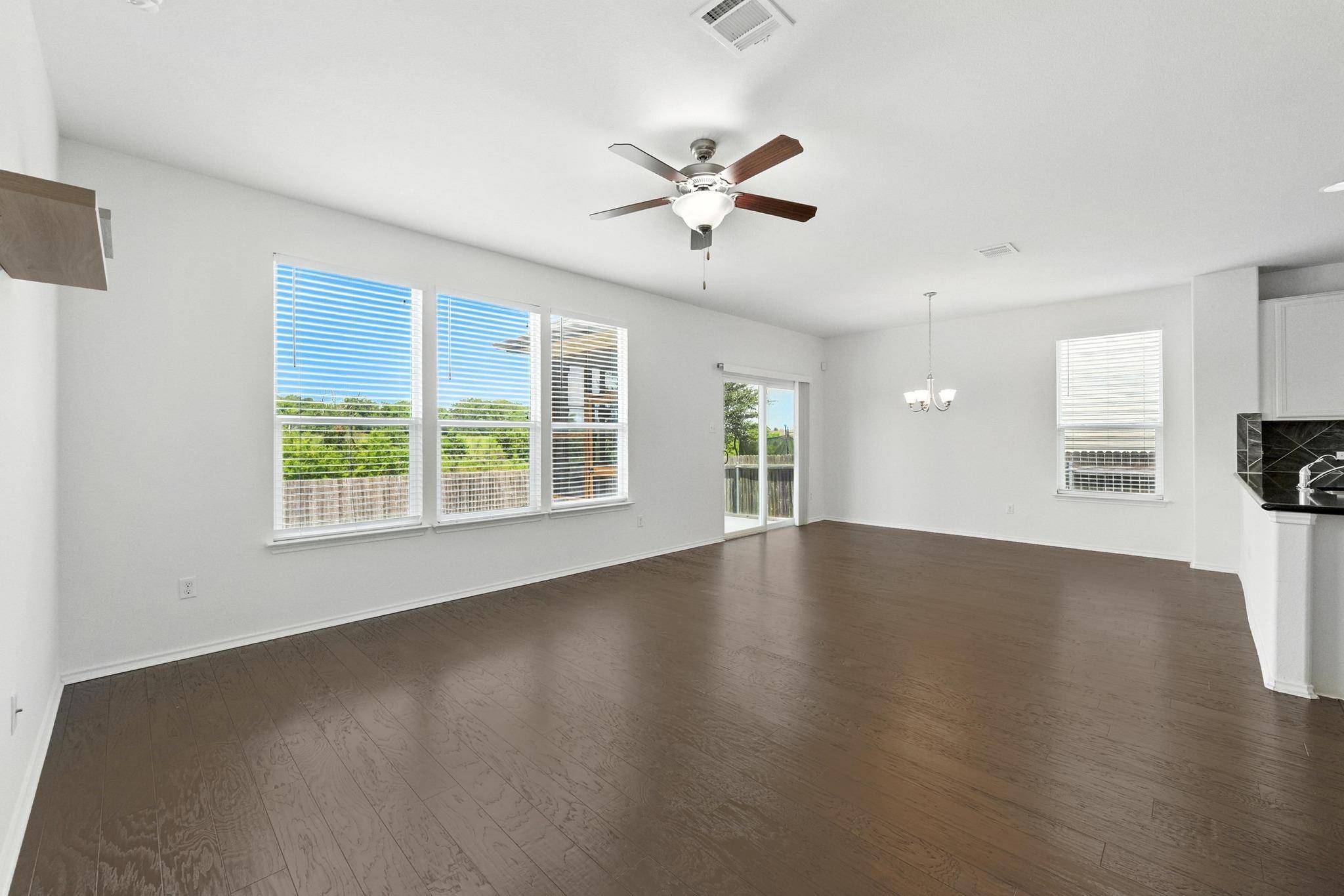 173 Apricot DR, Kyle, TX 78640