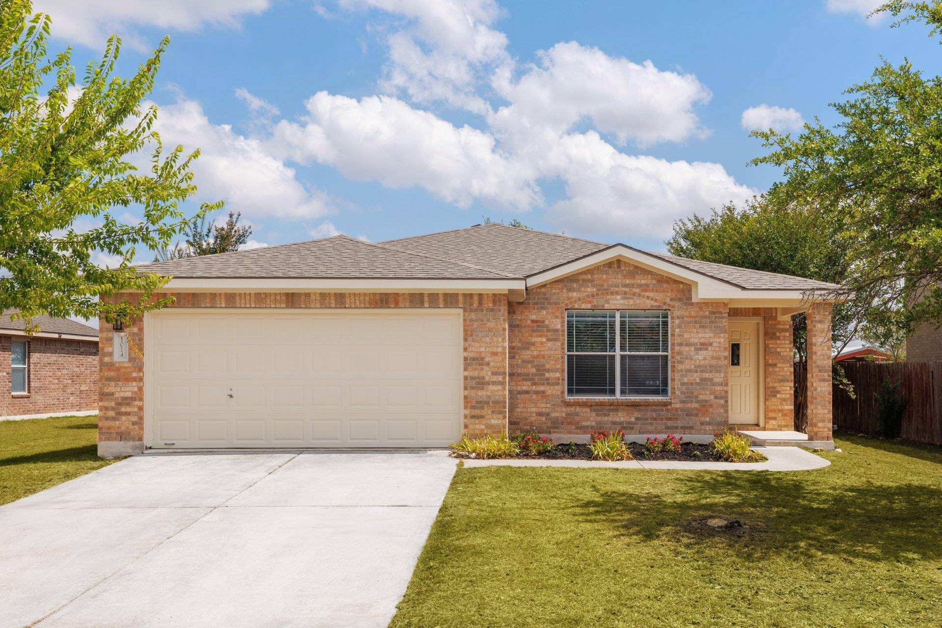 1014 W South ST, Leander, TX 78641