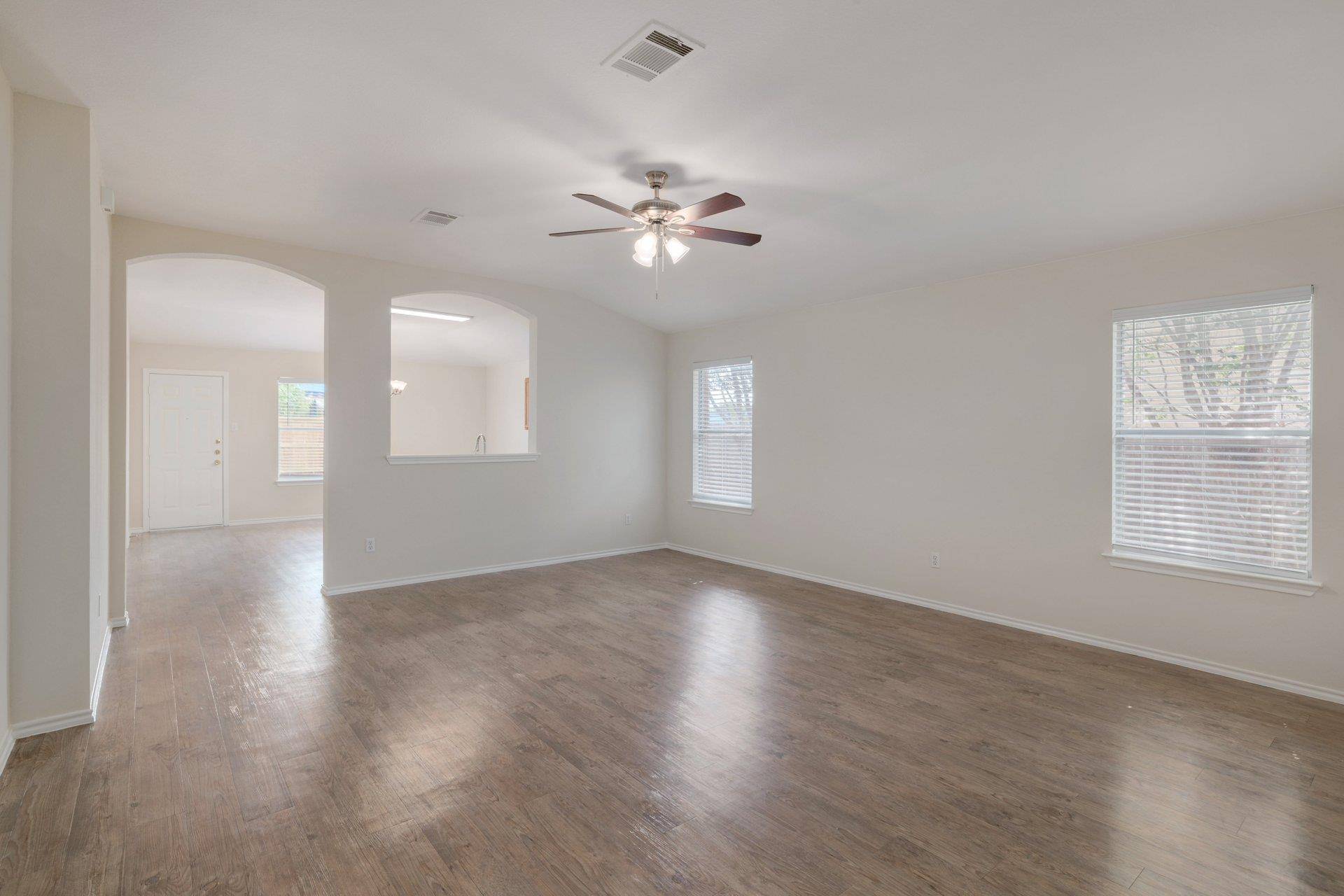 1014 W South ST, Leander, TX 78641