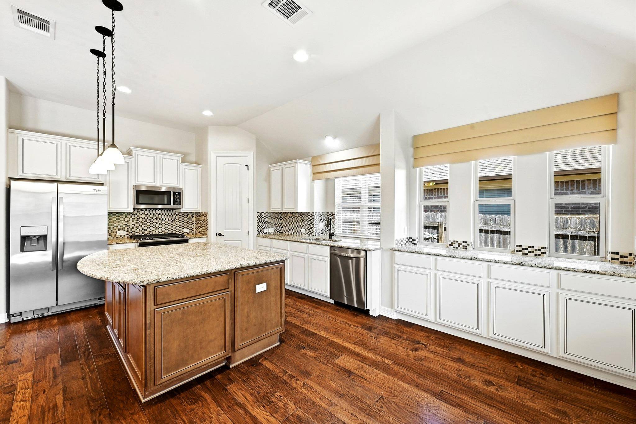128 Summer Pointe DR, Buda, TX 78610