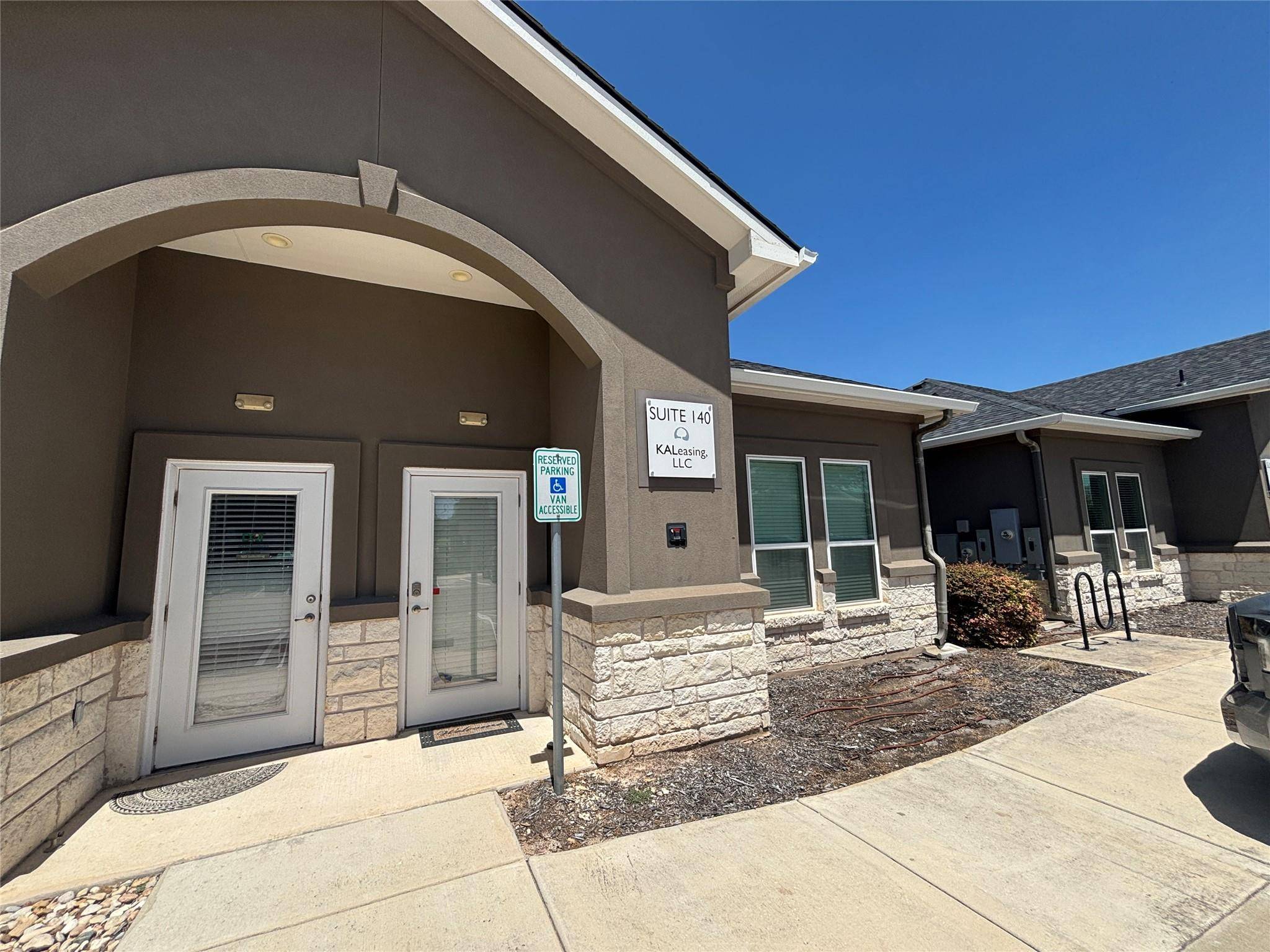 660 S Bagdad RD #310, Leander, TX 78641