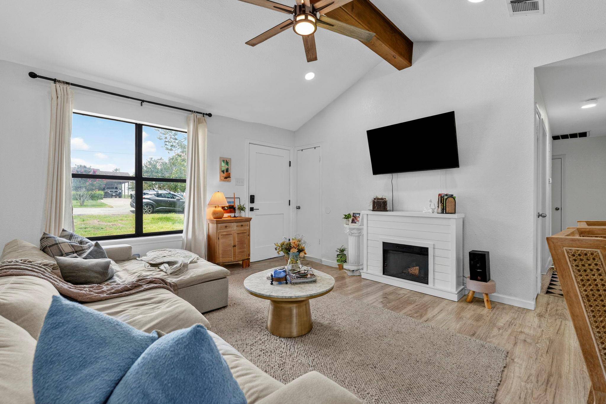 308 River Hills DR, San Marcos, TX 78666