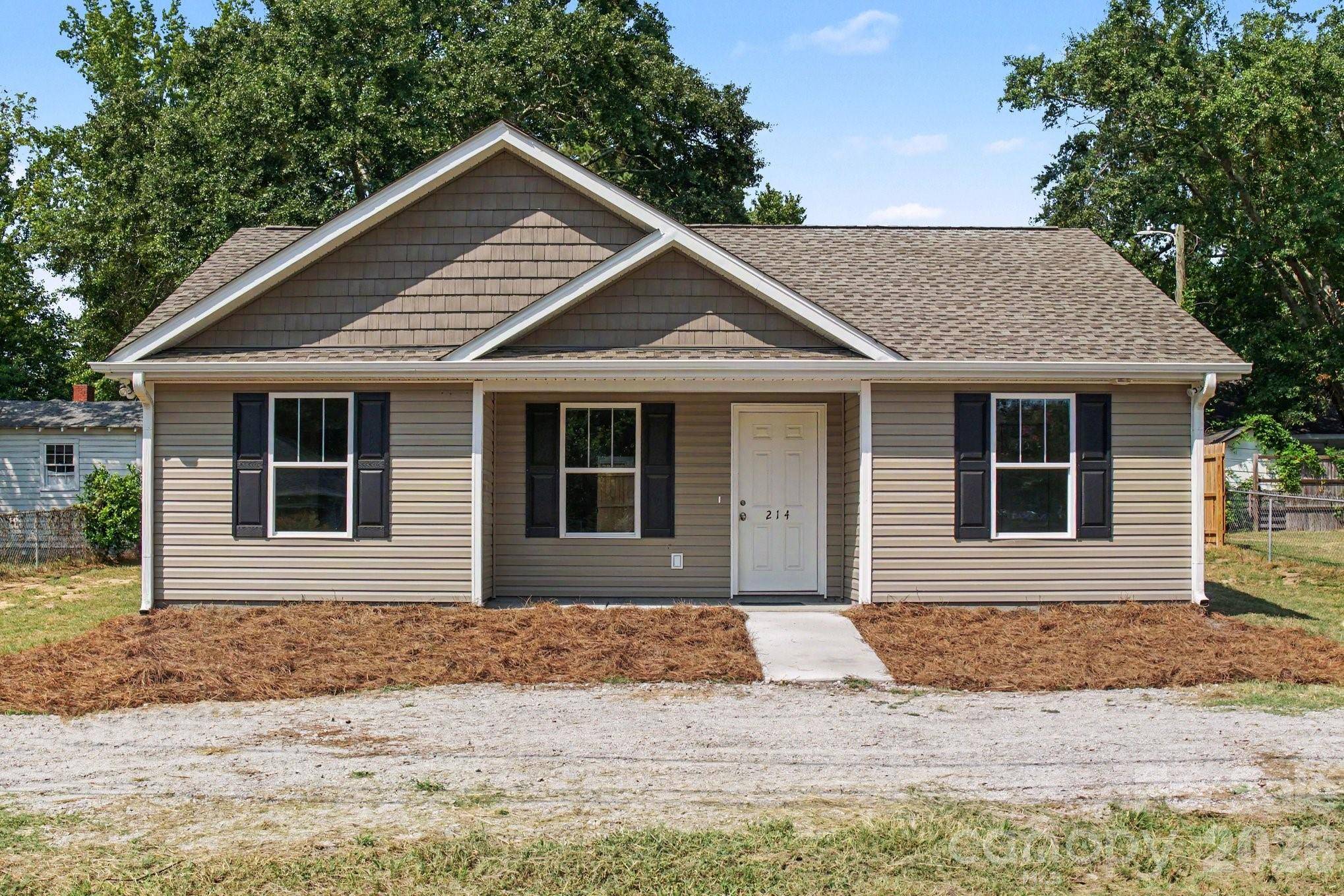 214 W 3rd ST, Kershaw, SC 29067