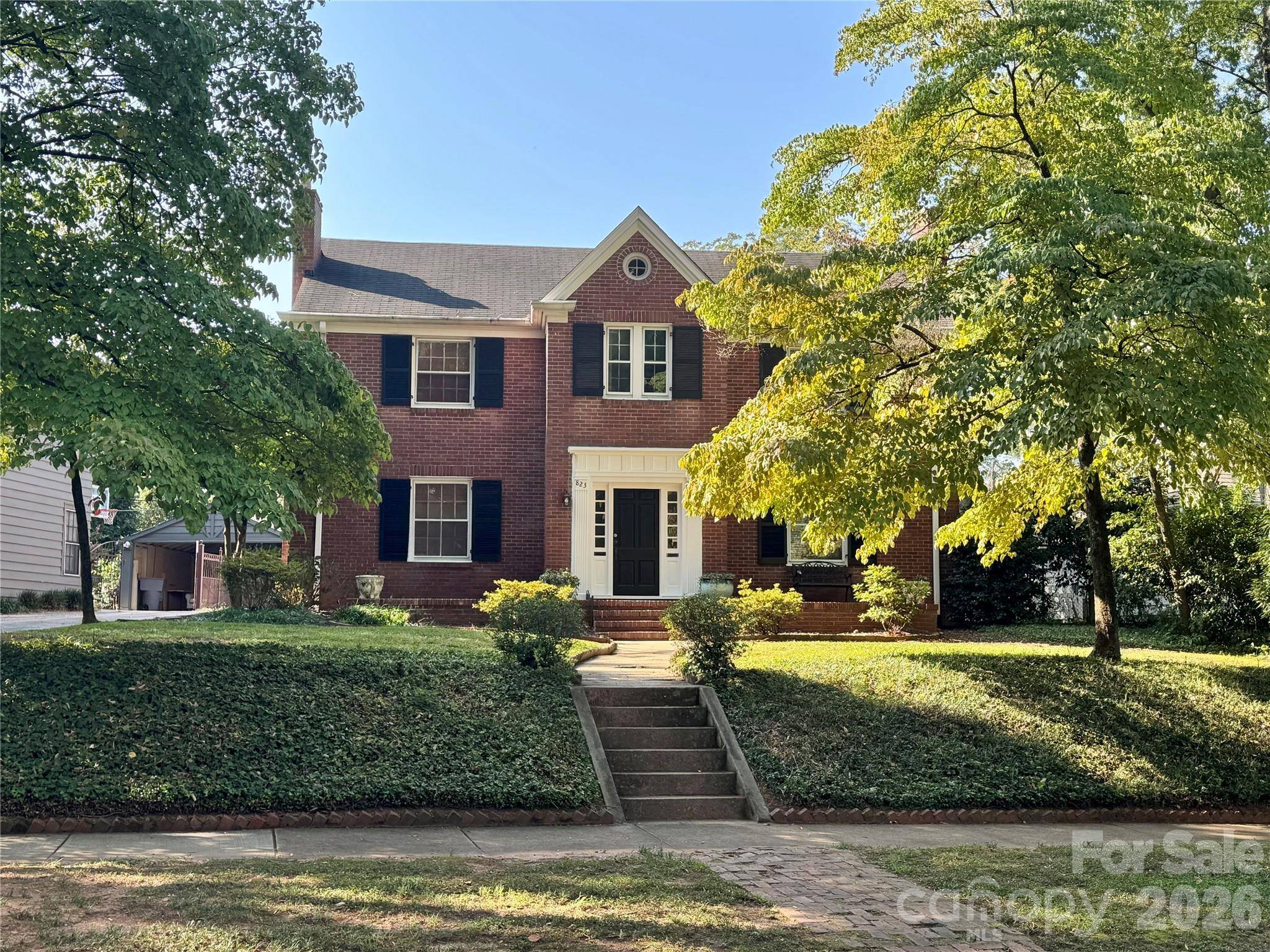 823-825 Henley PL, Charlotte, NC 28207