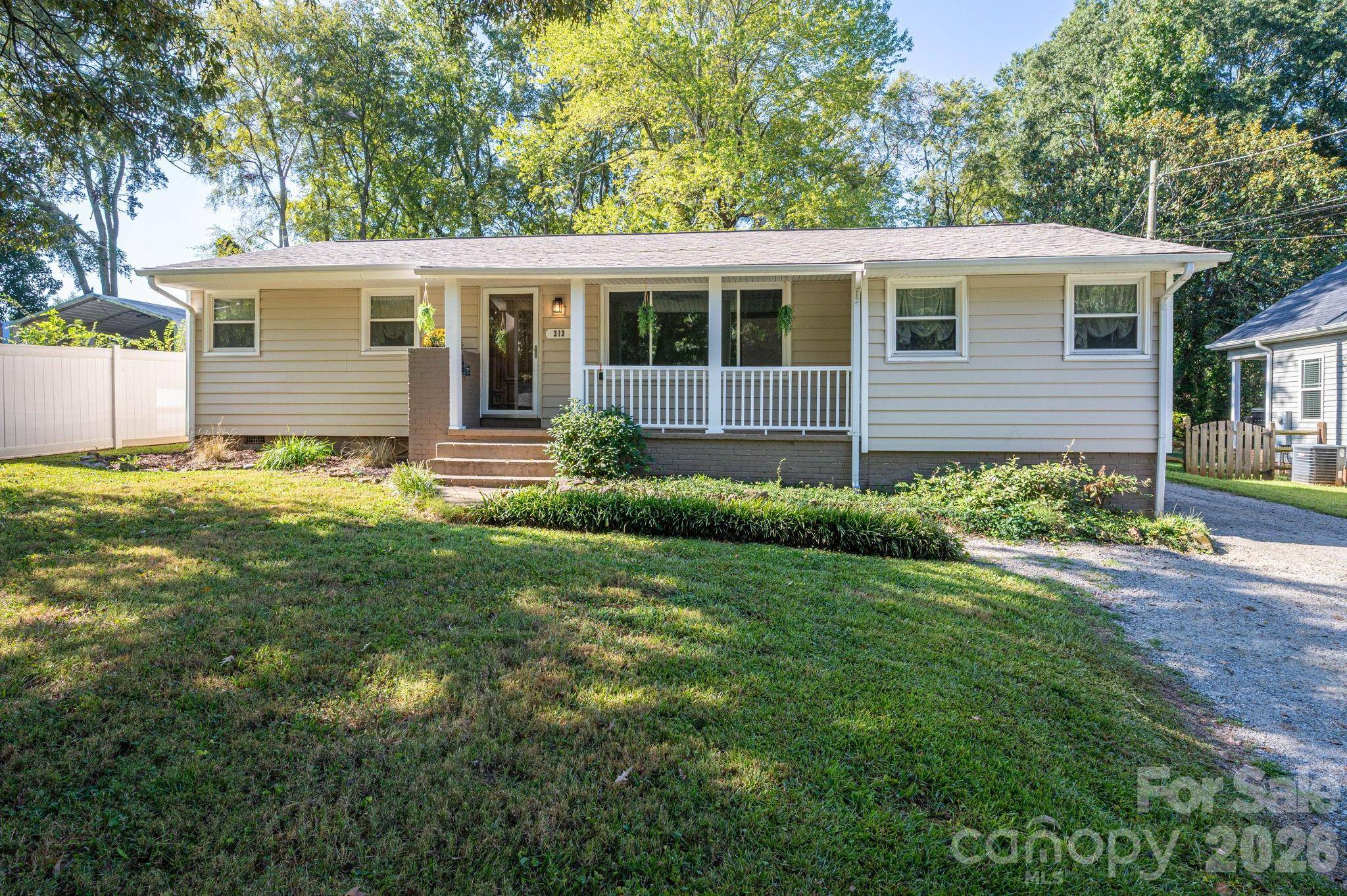 313 Willis RD, Dallas, NC 28034