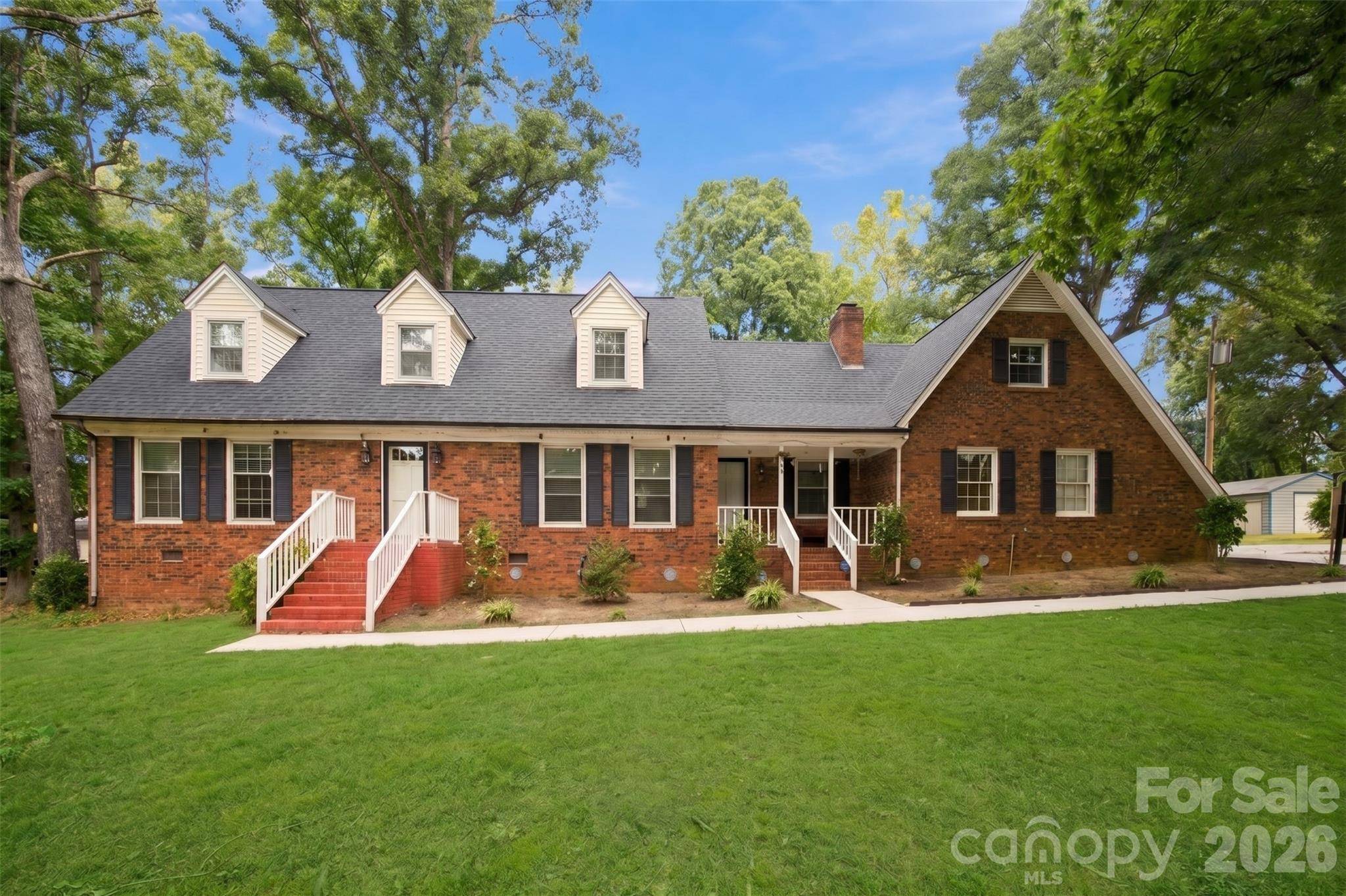 709 Woodside DR, Kings Mountain, NC 28086