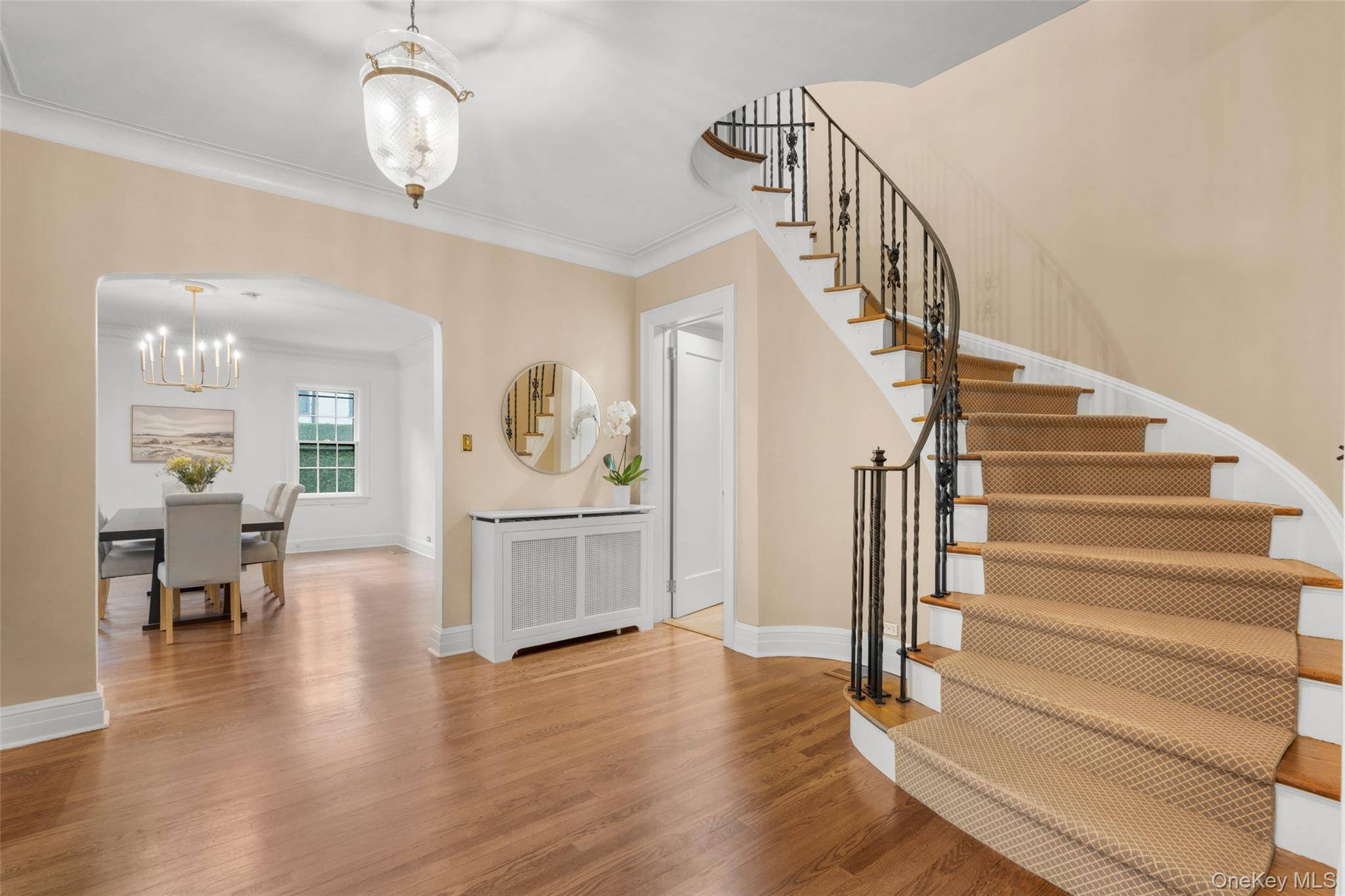 260 Overlook RD, New Rochelle, NY 10804