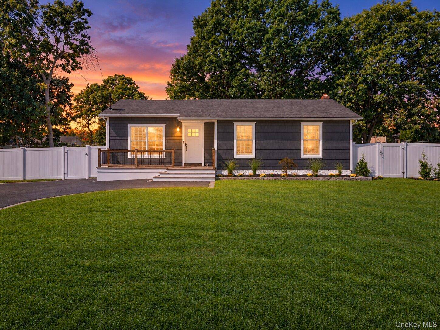 108 Floyd RD, Shirley, NY 11967