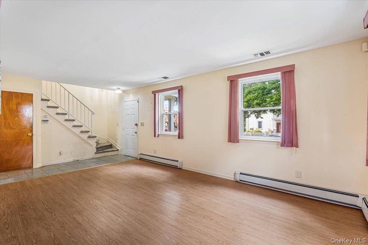 229-06 67th AVE #39, Oakland Gardens, NY 11364