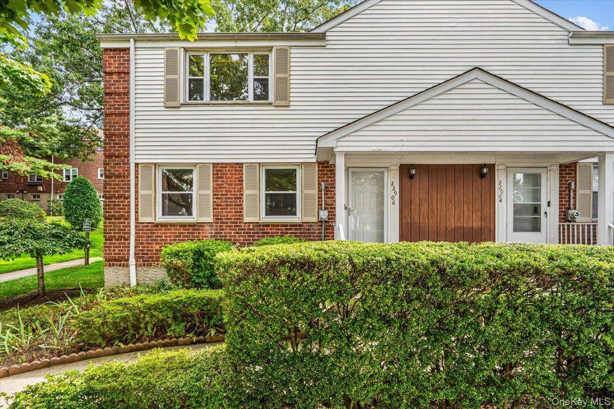 229-06 67th AVE #39, Oakland Gardens, NY 11364