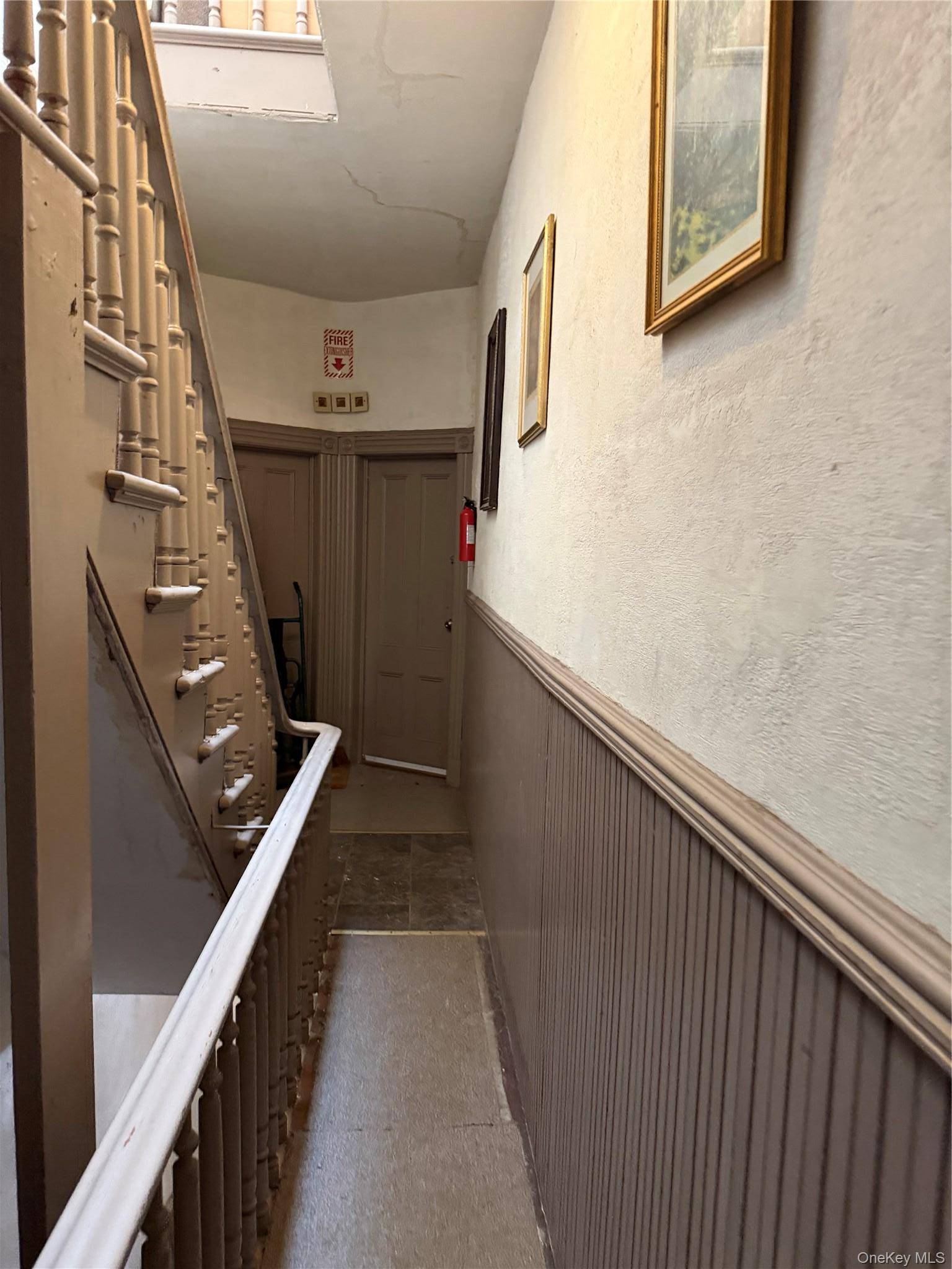 22-19 Steinway ST, Astoria, NY 11105