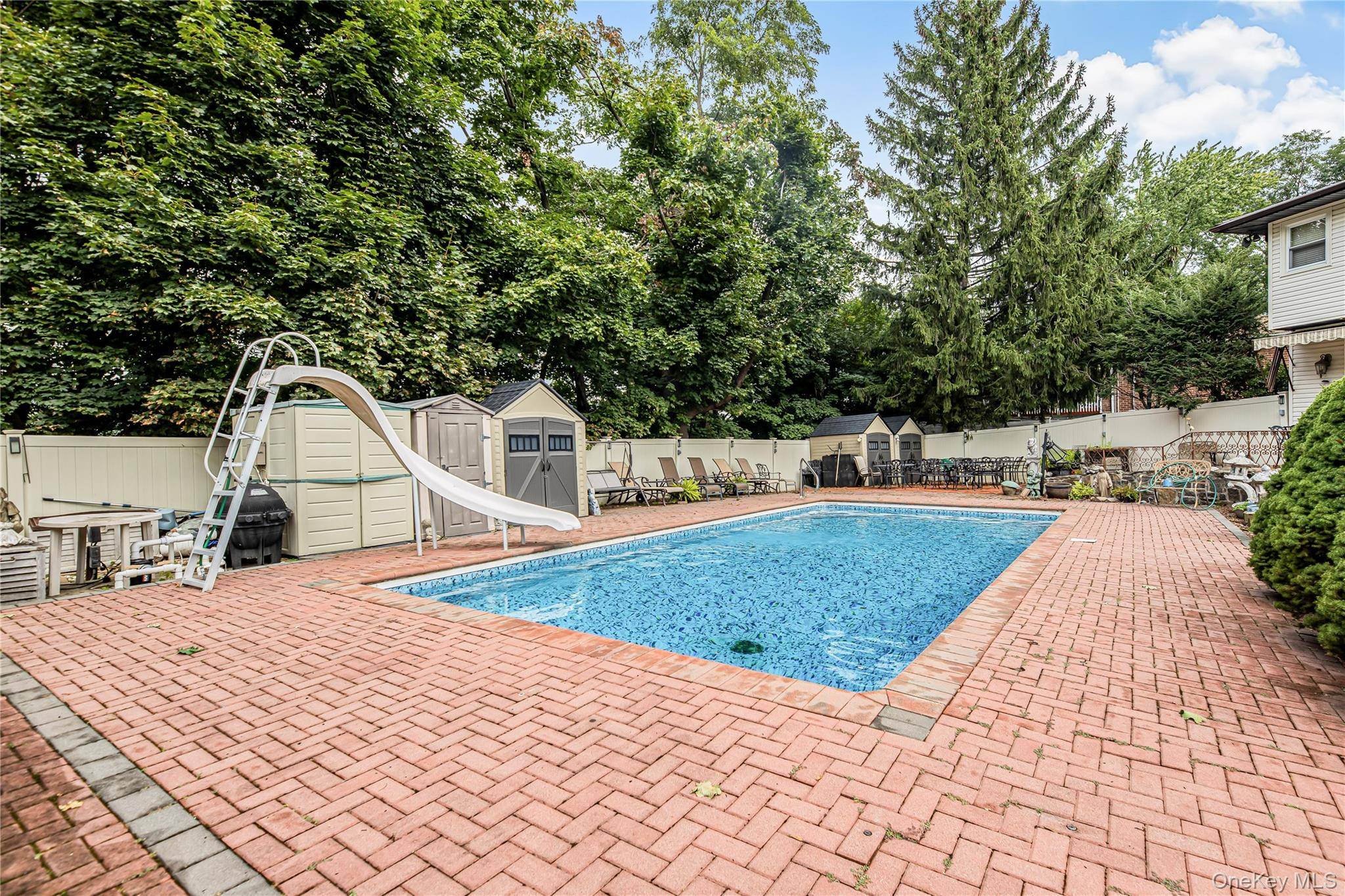 43 Nimitz PL, Yonkers, NY 10710