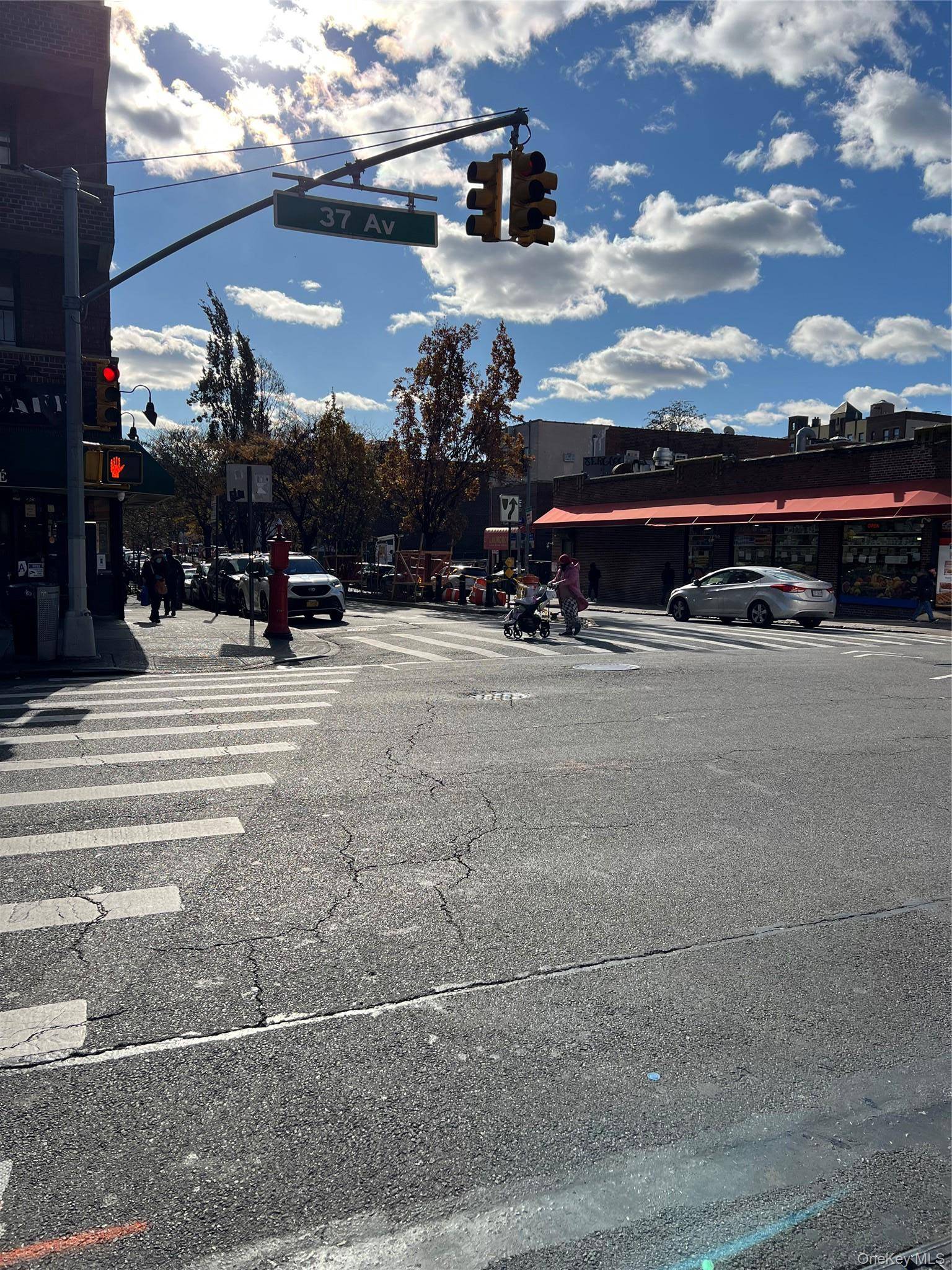 35-35 75th Street       Apartment 127 ST #127, Jackson Heights, NY 11372