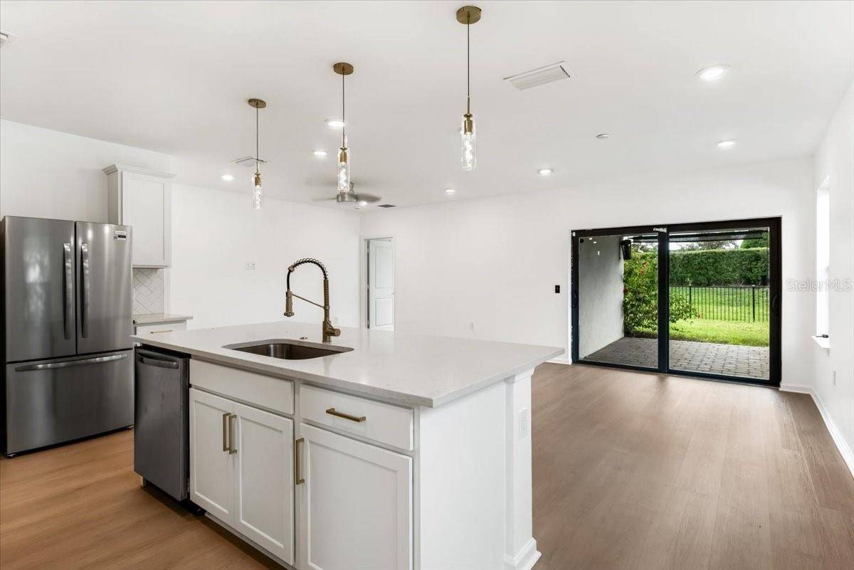 6559 SILVERSTAR DR, Sarasota, FL 34240