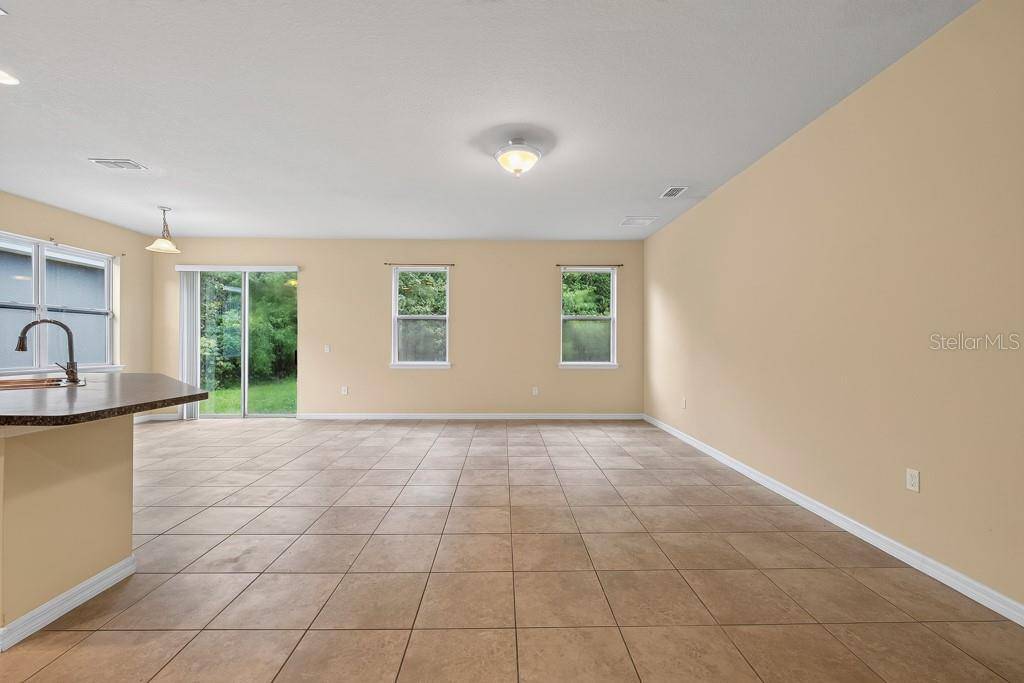 11601 TANGLE STONE DR, Gibsonton, FL 33534