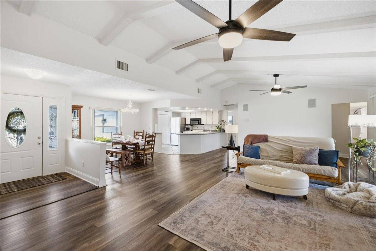 3379 HYDE PARK DR, Clearwater, FL 33761