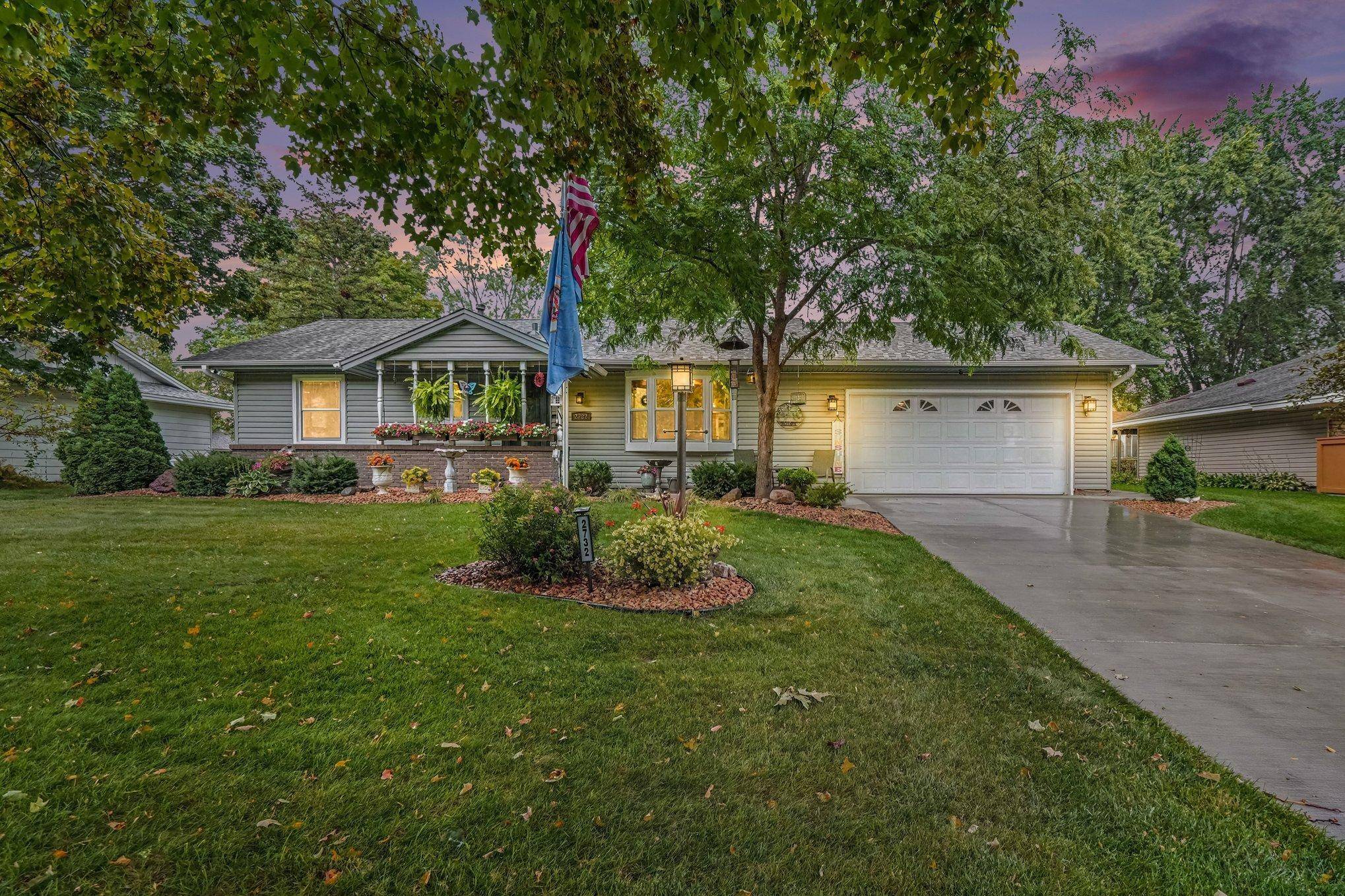 2732 107th LN NW, Coon Rapids, MN 55433