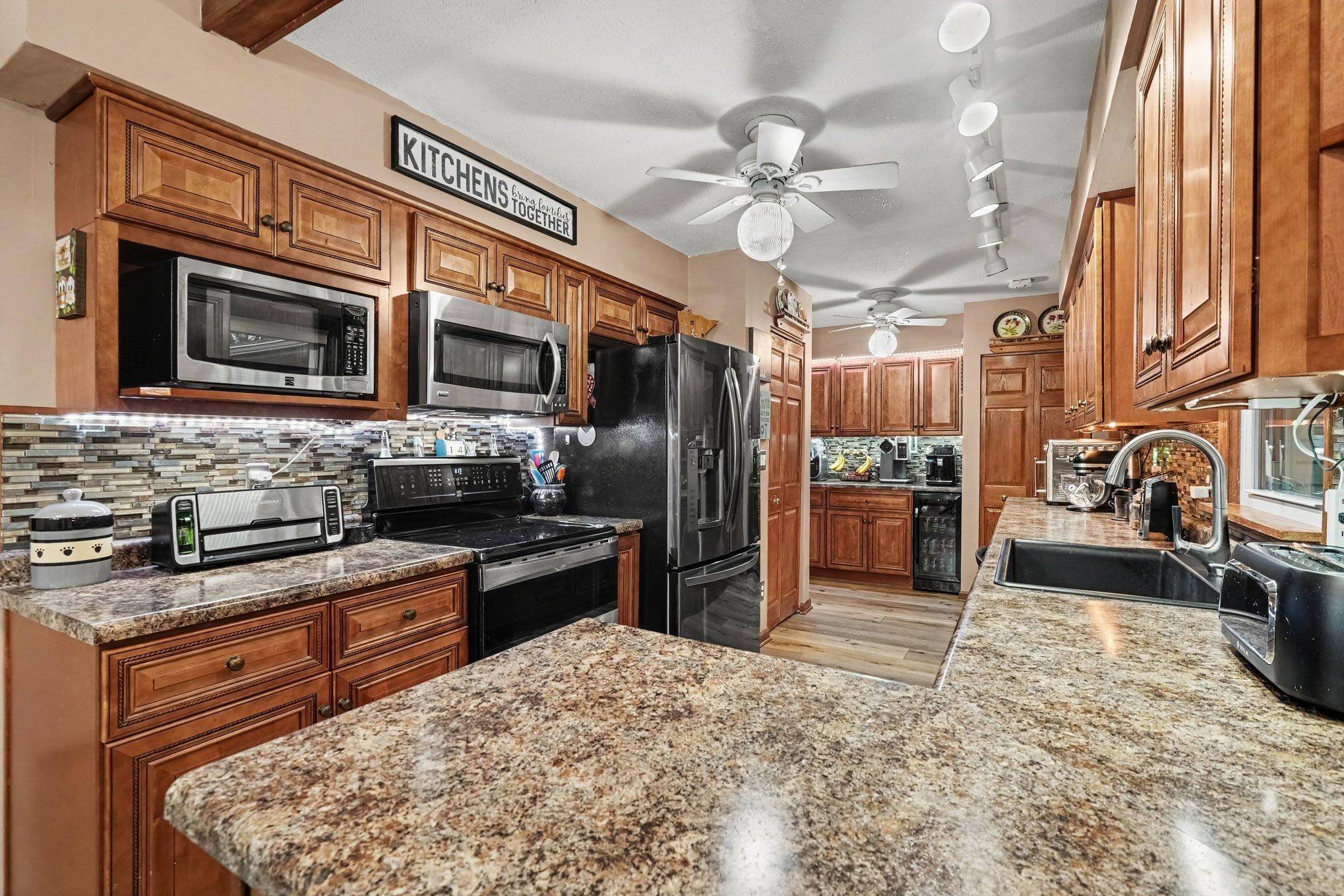 2732 107th LN NW, Coon Rapids, MN 55433