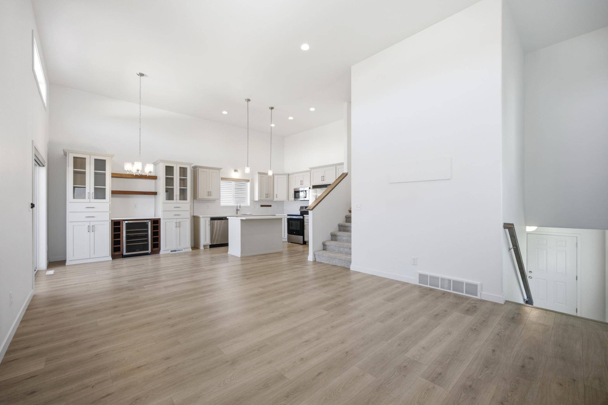 3851 19th ST S, Moorhead, MN 56560