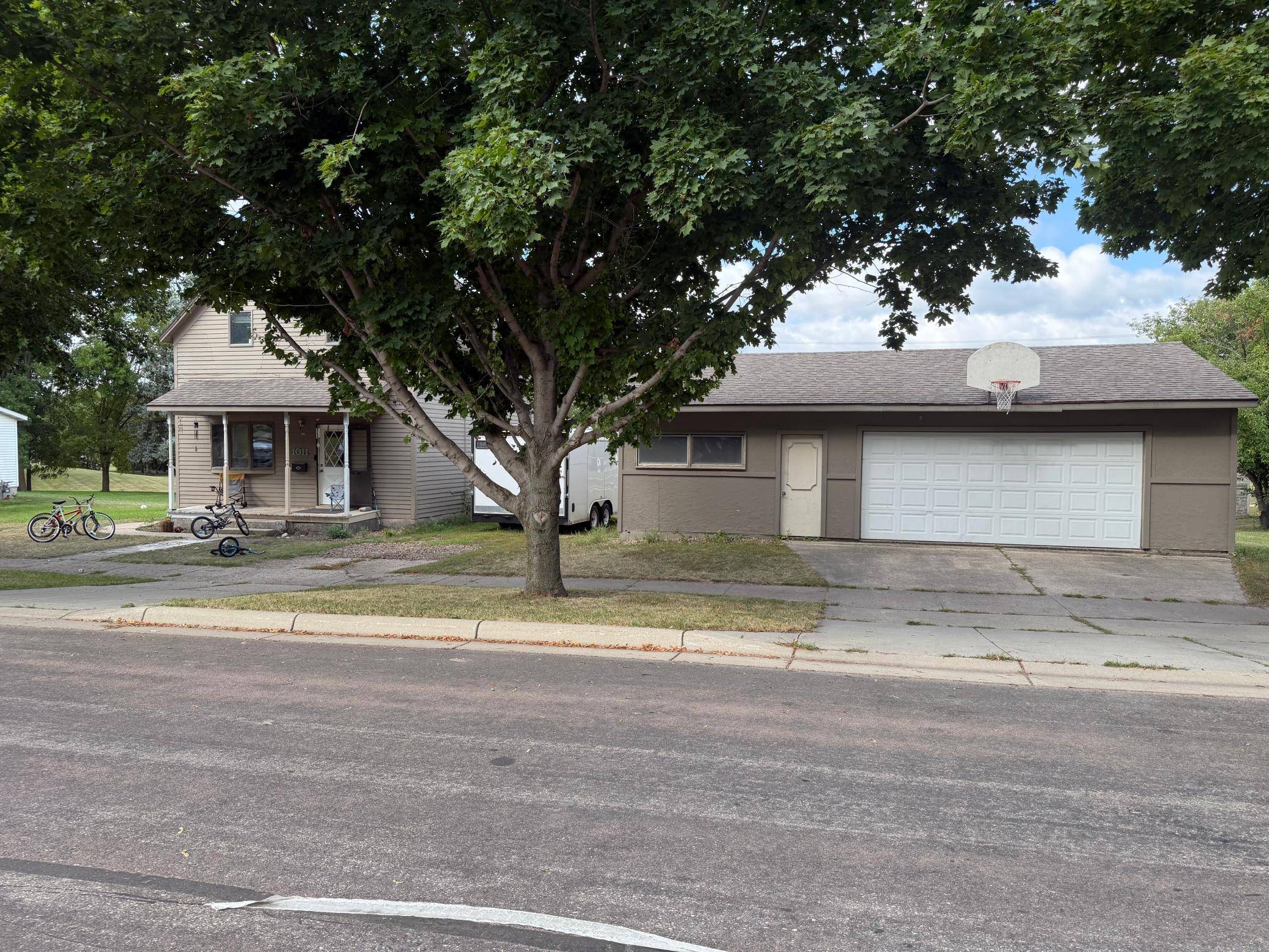 1011 4th AVE, Madison, MN 56256
