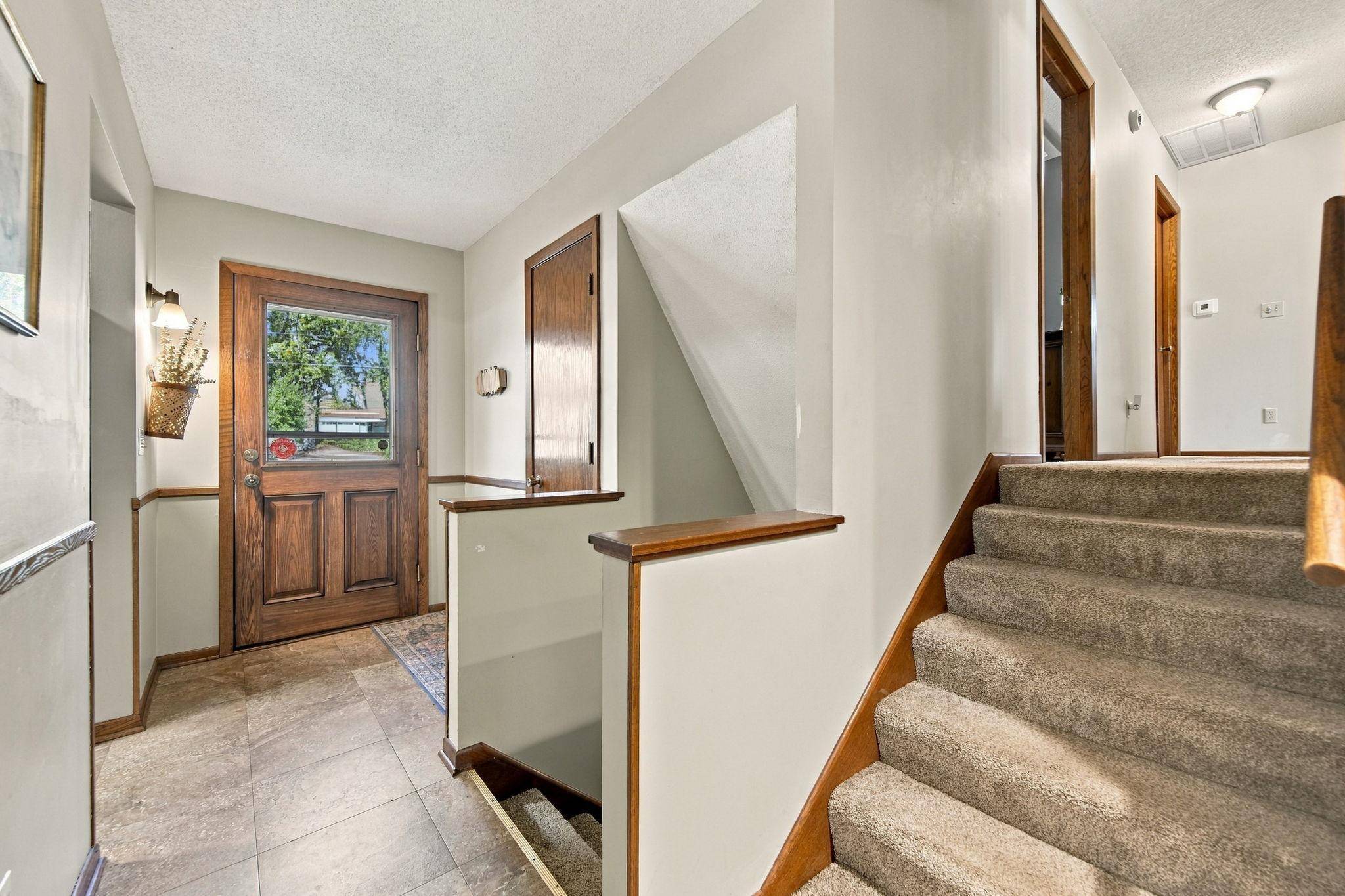 1519 Meadowlark DR, Stillwater, MN 55082