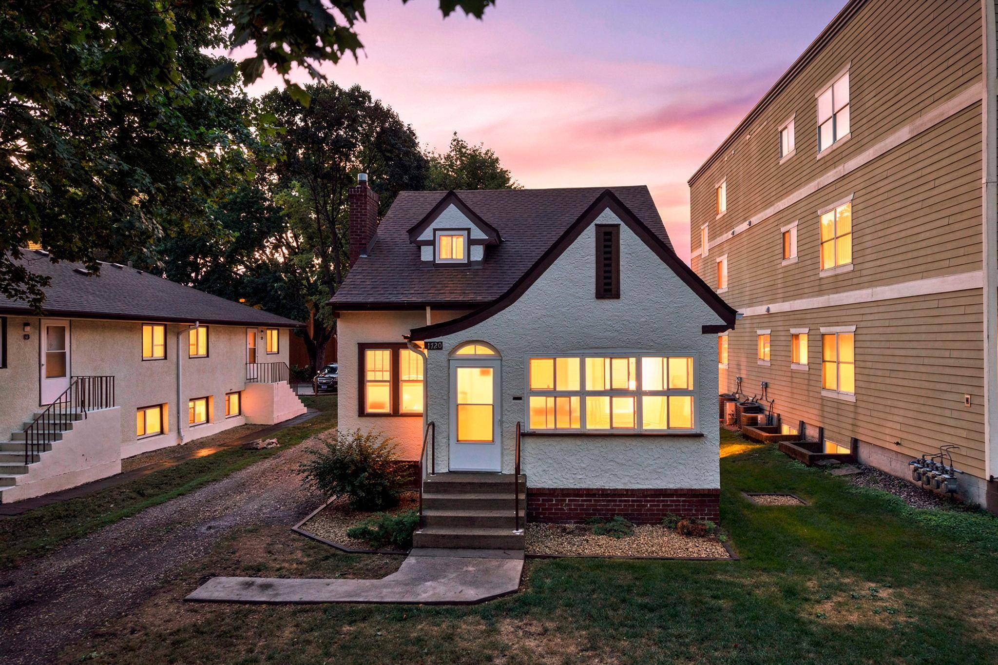 1720 Rollins AVE SE, Minneapolis, MN 55414