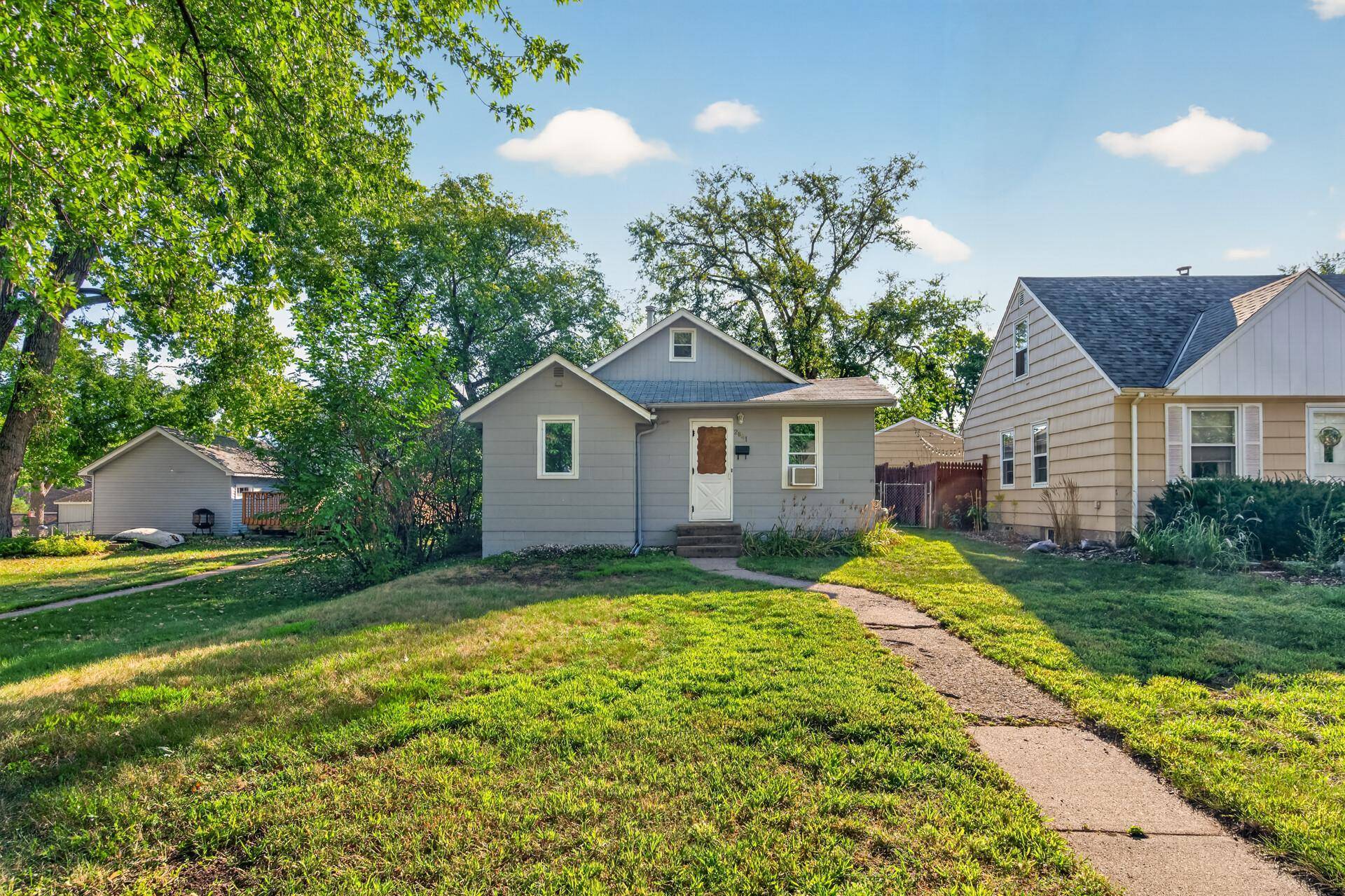 2841 Blackstone AVE, Saint Louis Park, MN 55416