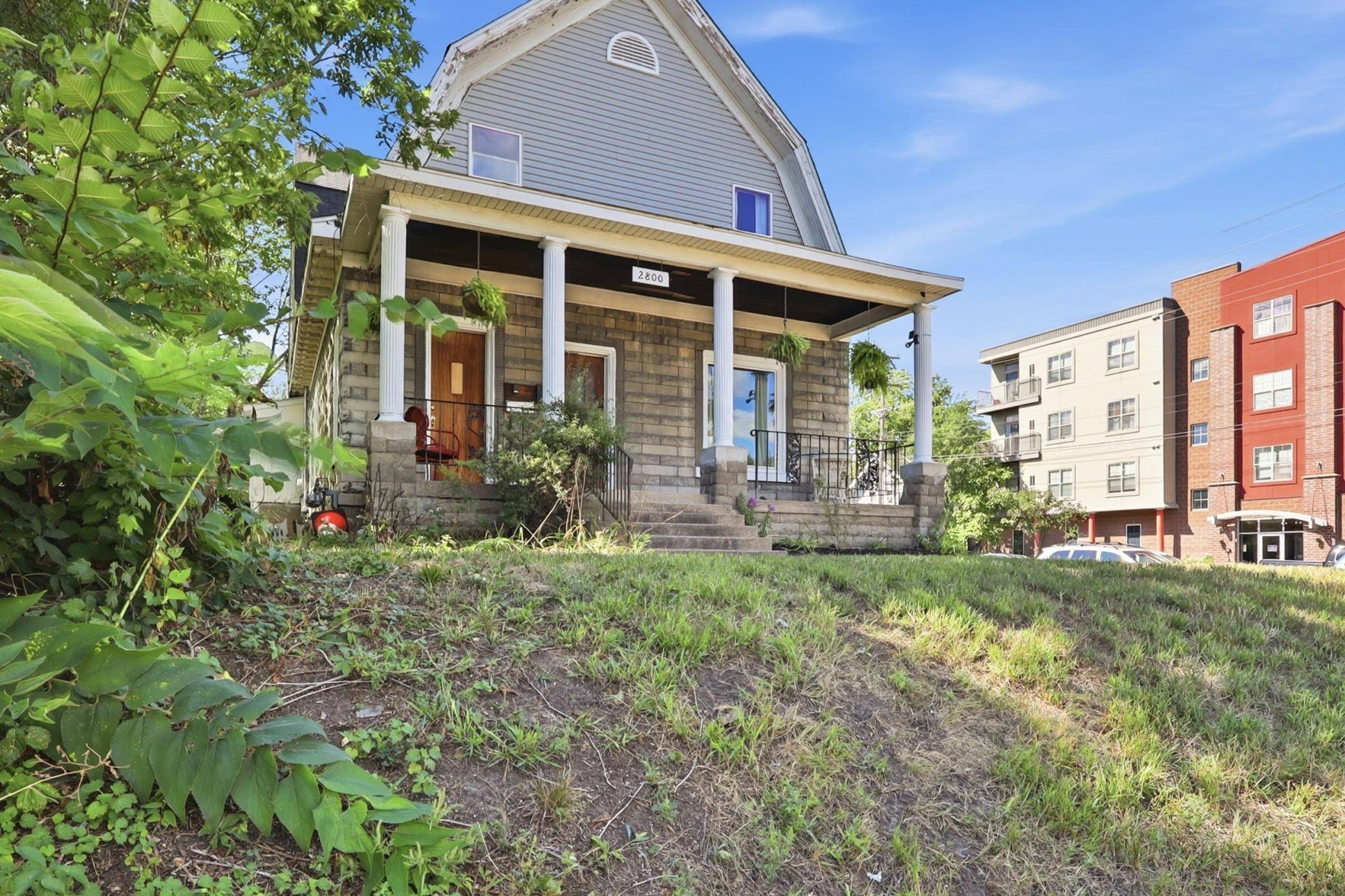 2800 Cedar AVE S, Minneapolis, MN 55407